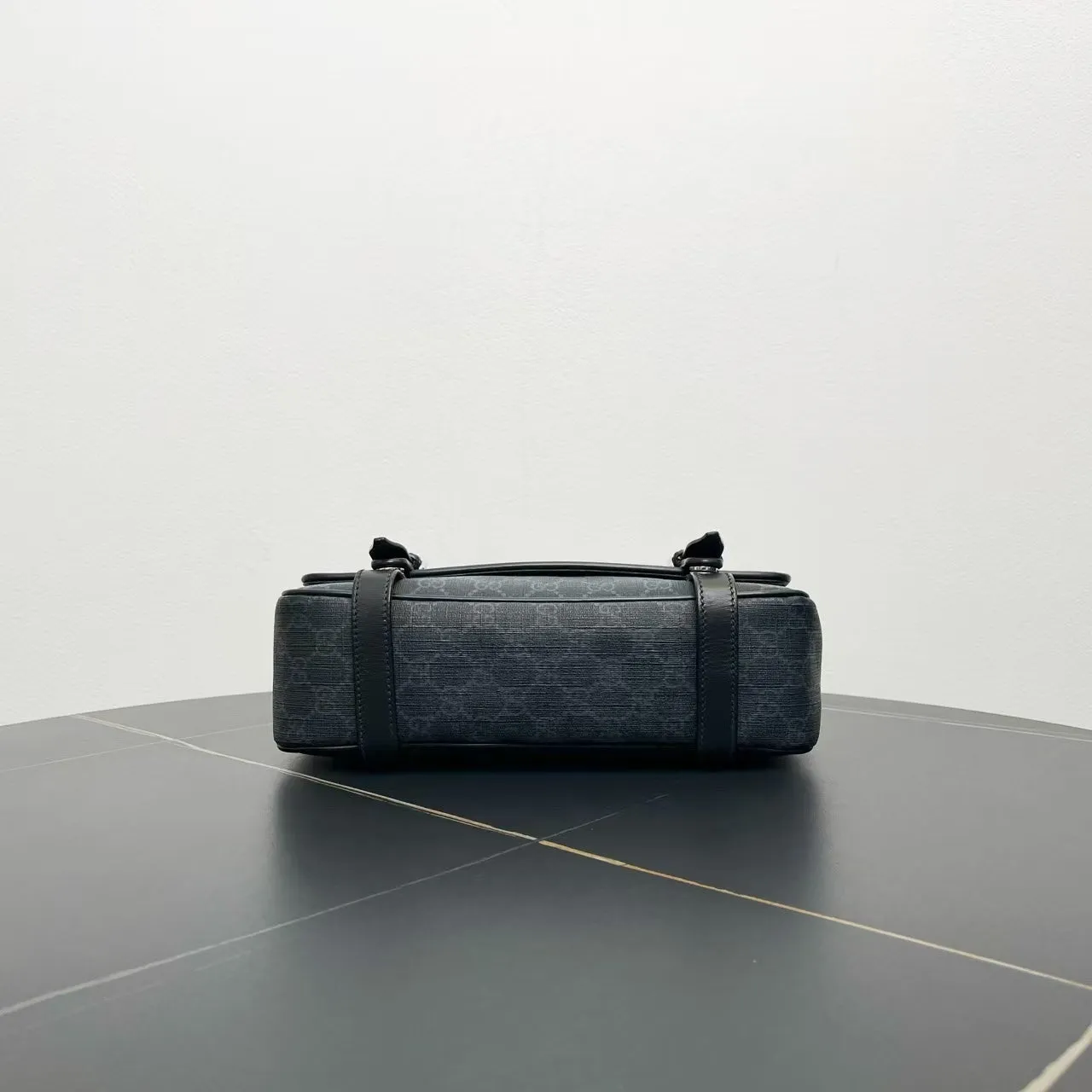 Gucci GG Supreme Black Messenger Shoulder Bag