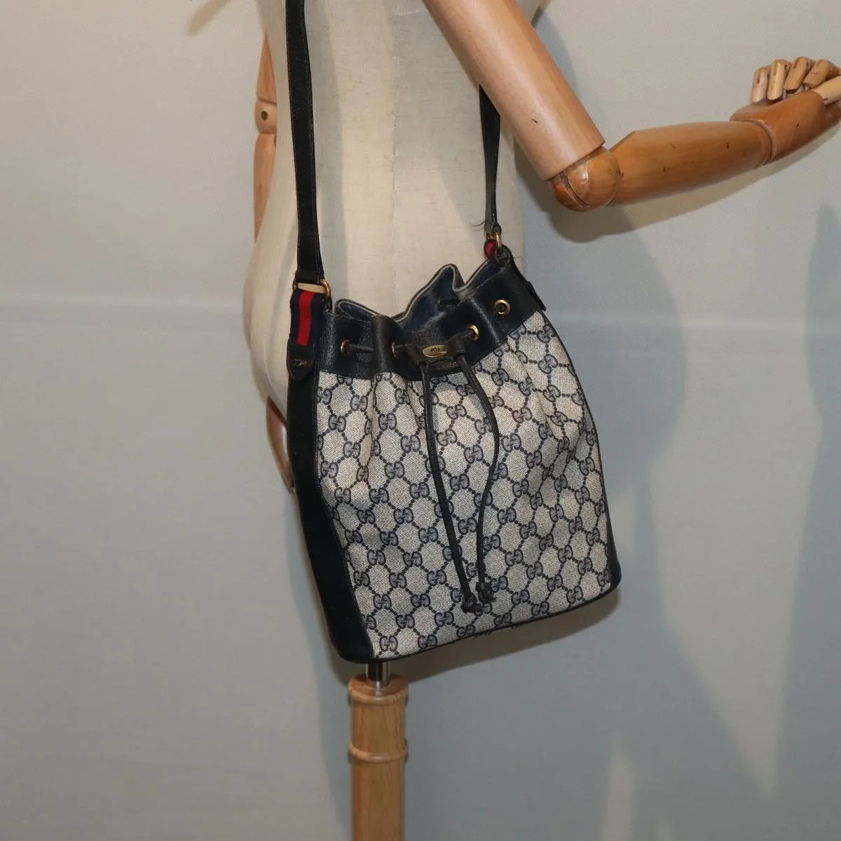 GUCCI GG Supreme Sherry Line Shoulder Bag PVC Navy Red 41 02 034  mr362
