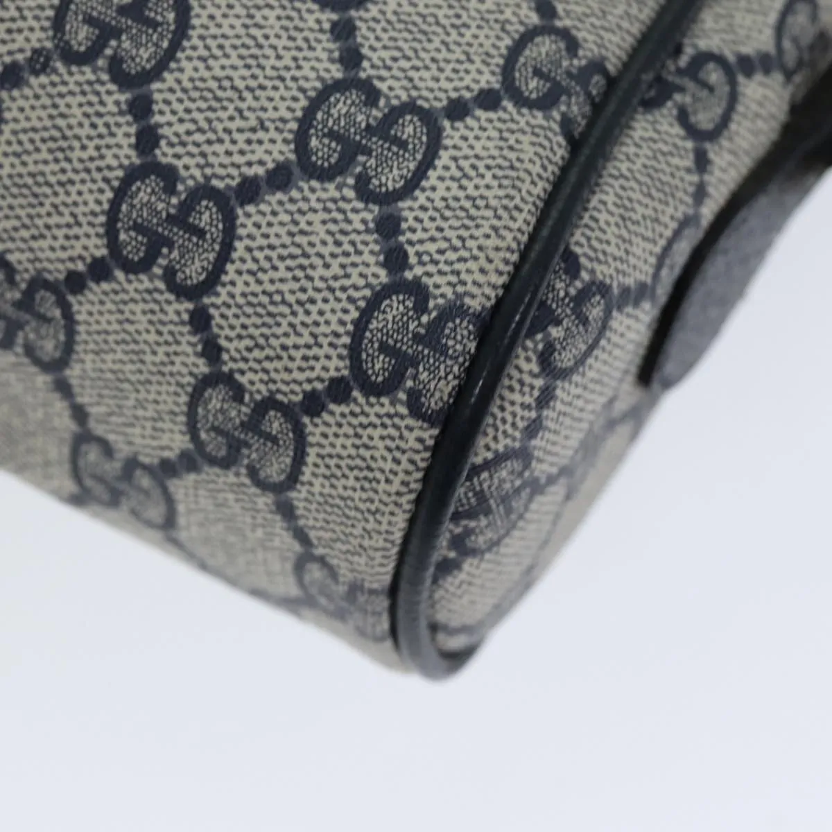 GUCCI GG Supreme Shoulder Bag PVC Leather Navy 98 02 004  80807