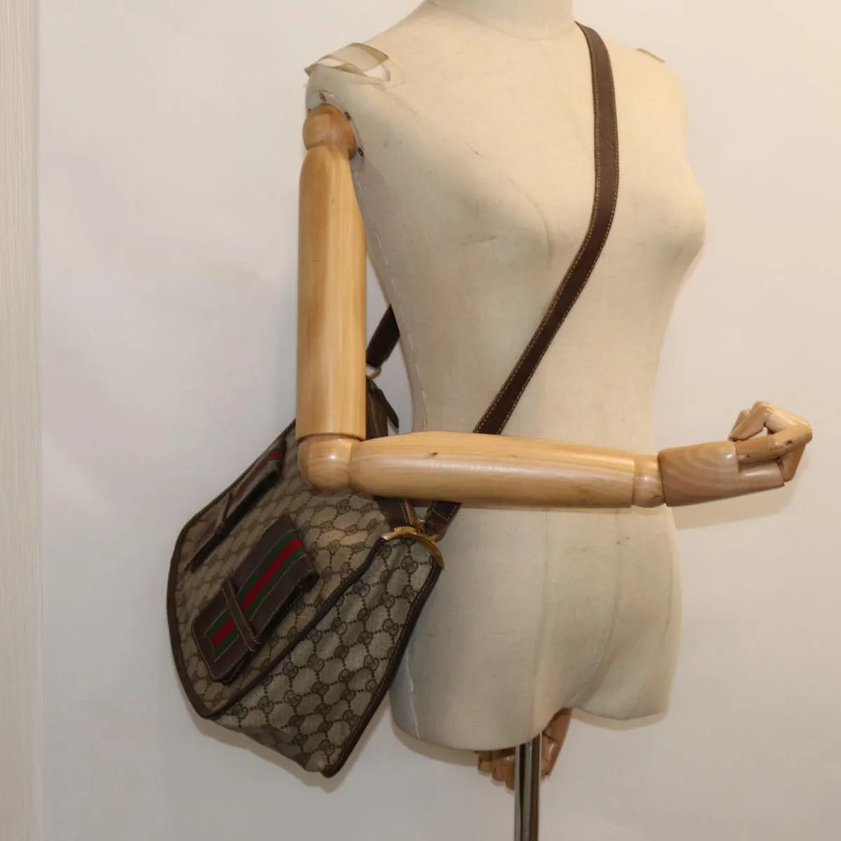 GUCCI GG Supreme Web Sherry Line Shoulder Bag PVC Beige Red  82910