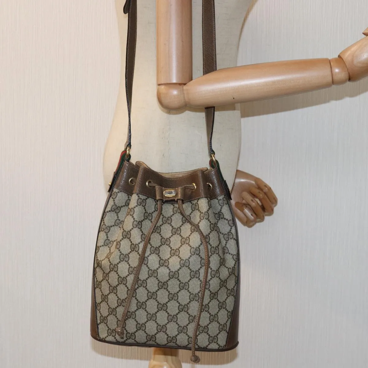 GUCCI GG Supreme Web Sherry Line Shoulder Bag Red Beige 41 02 034  12678