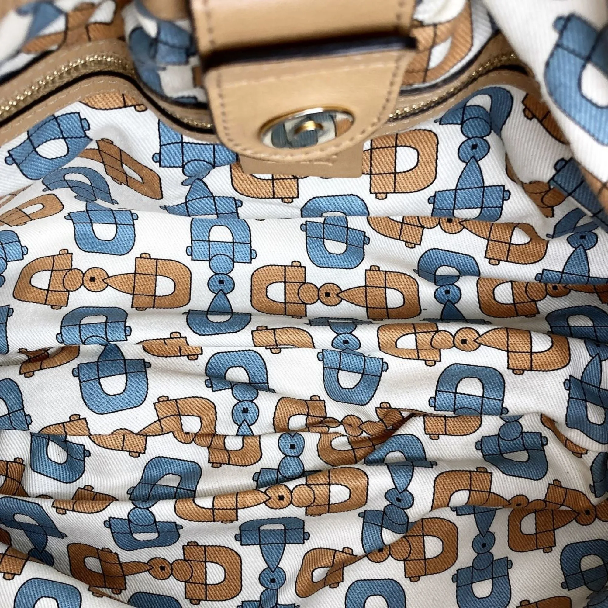 Gucci Guccissima  Leather Shoulder Bag ()