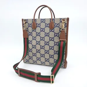 Gucci Interlocking G Medium Tote and Shoulder Bag (674155) (10070649)