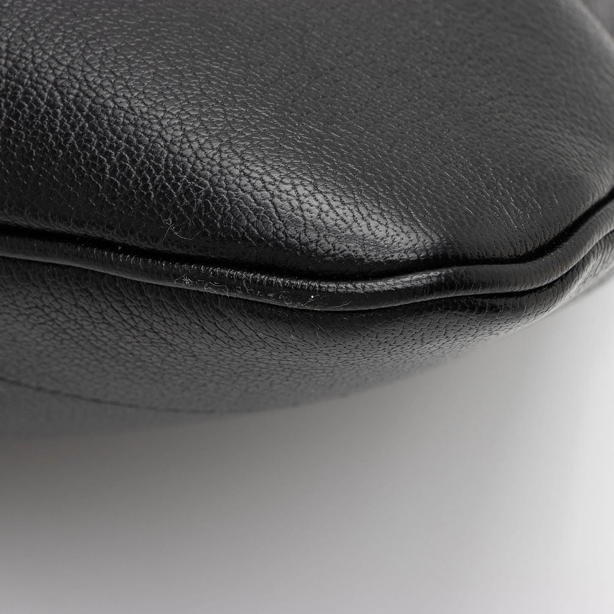 Gucci Leather Aphrodite Medium Shoulder Bag (SHF-yD5Aj9)