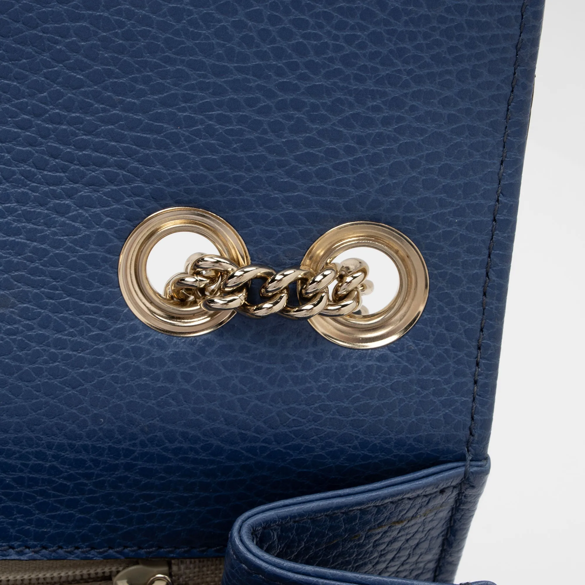 Gucci Leather Interlocking G Medium Shoulder Bag (SHF-zDeXwf)