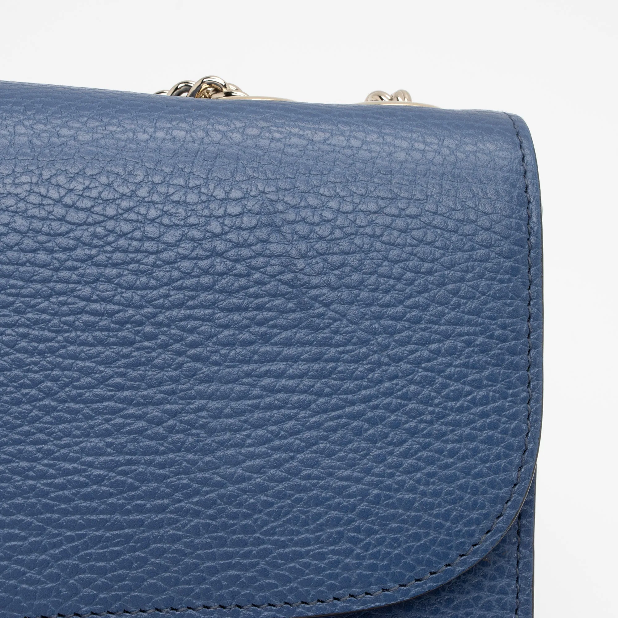 Gucci Leather Interlocking G Medium Shoulder Bag (SHF-zDeXwf)