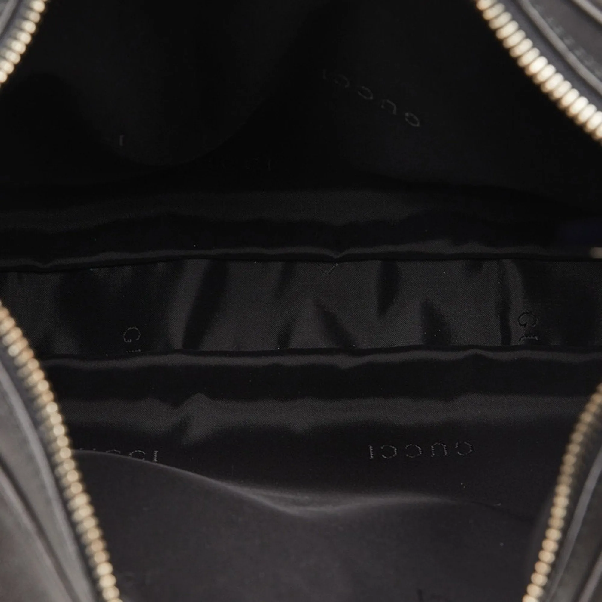 Gucci  Leather Shoulder Bag ()