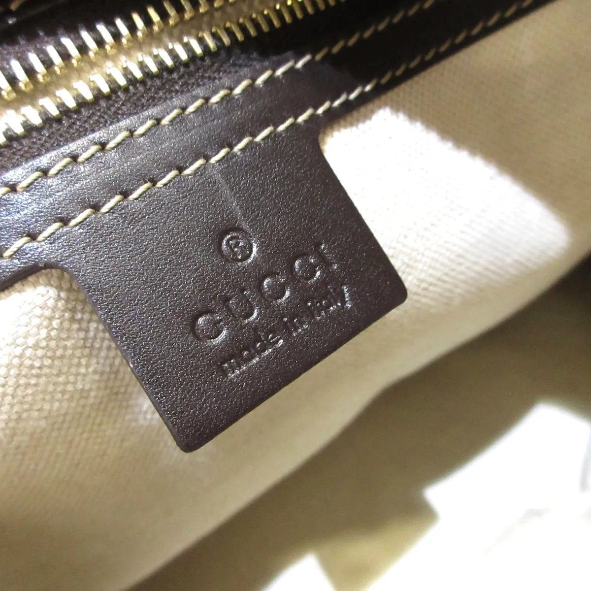 Gucci Lovely  Canvas Shoulder Bag ()