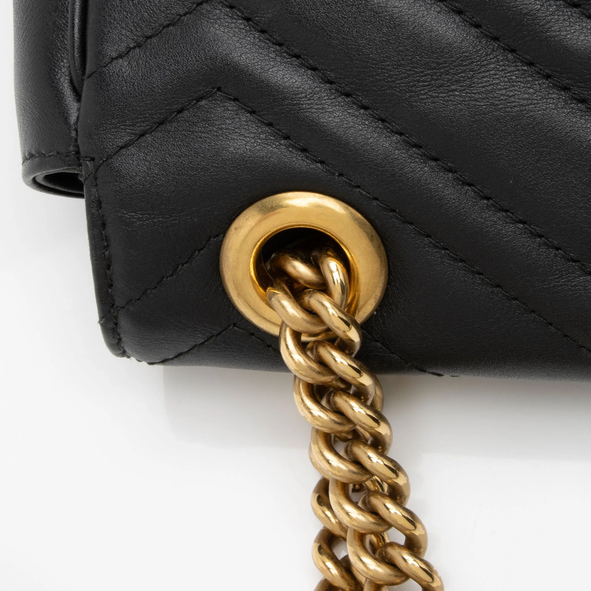 Gucci Matelasse Leather GG Marmont Medium Flap Shoulder Bag (SHF-VhM2jC)