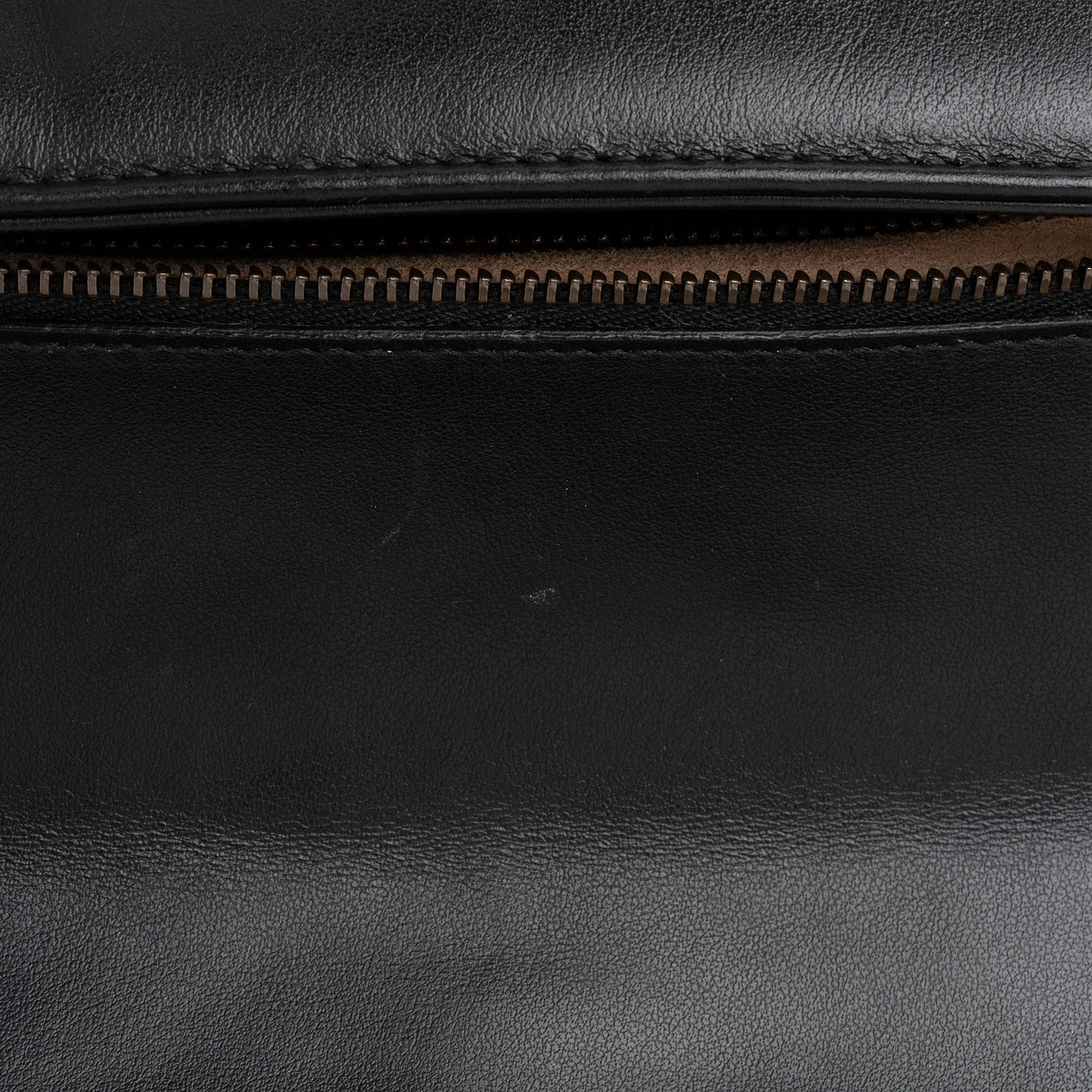 Gucci Matelasse Leather GG Marmont Small Flap Shoulder Bag (SHF-5zif5r)