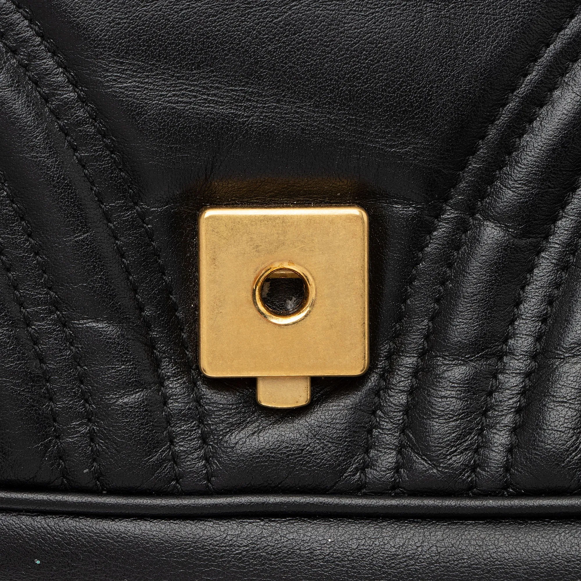 Gucci Matelasse Leather GG Marmont Small Flap Shoulder Bag (SHF-5zif5r)