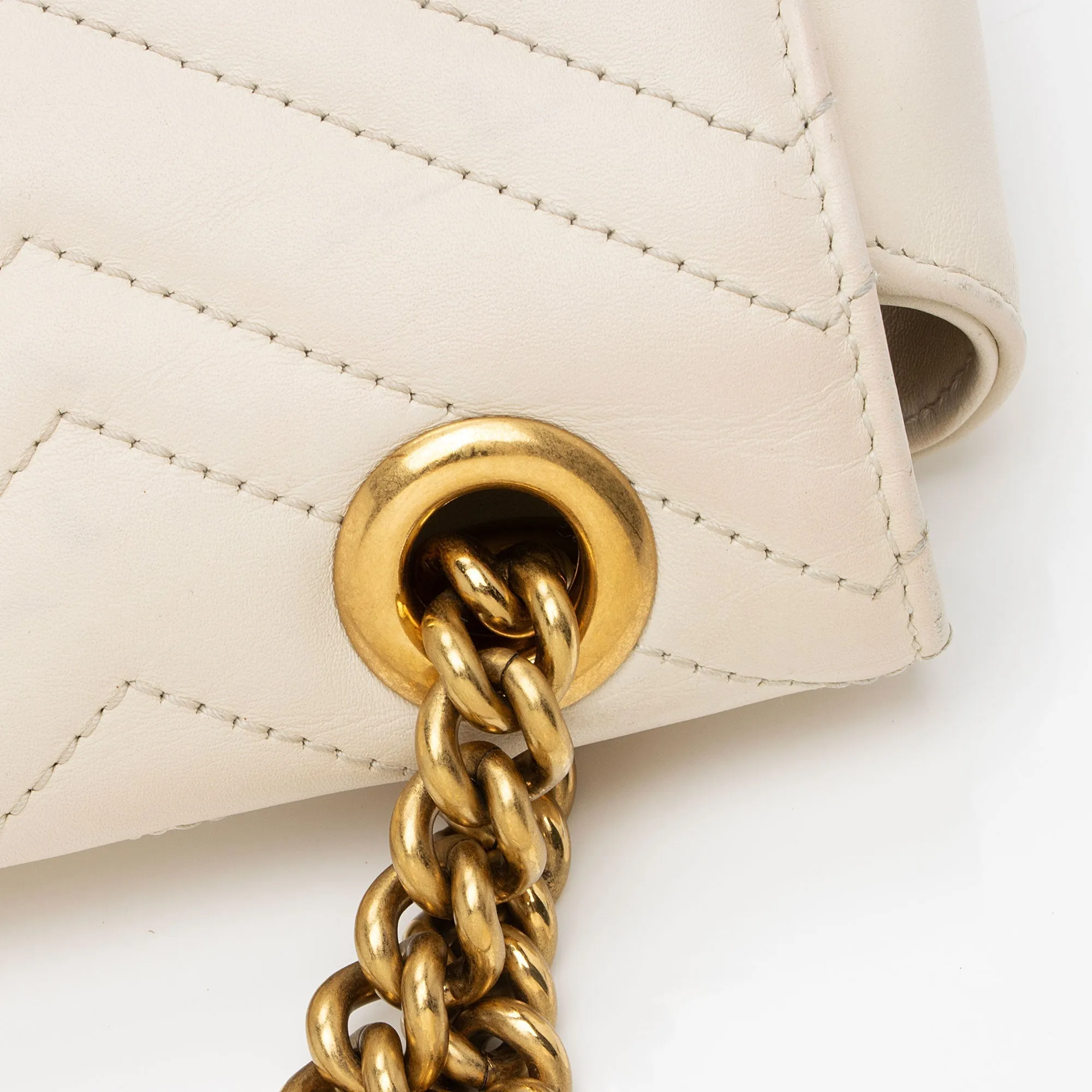 Gucci Matelasse Leather GG Marmont Small Flap Shoulder Bag (SHF-gduwv8)