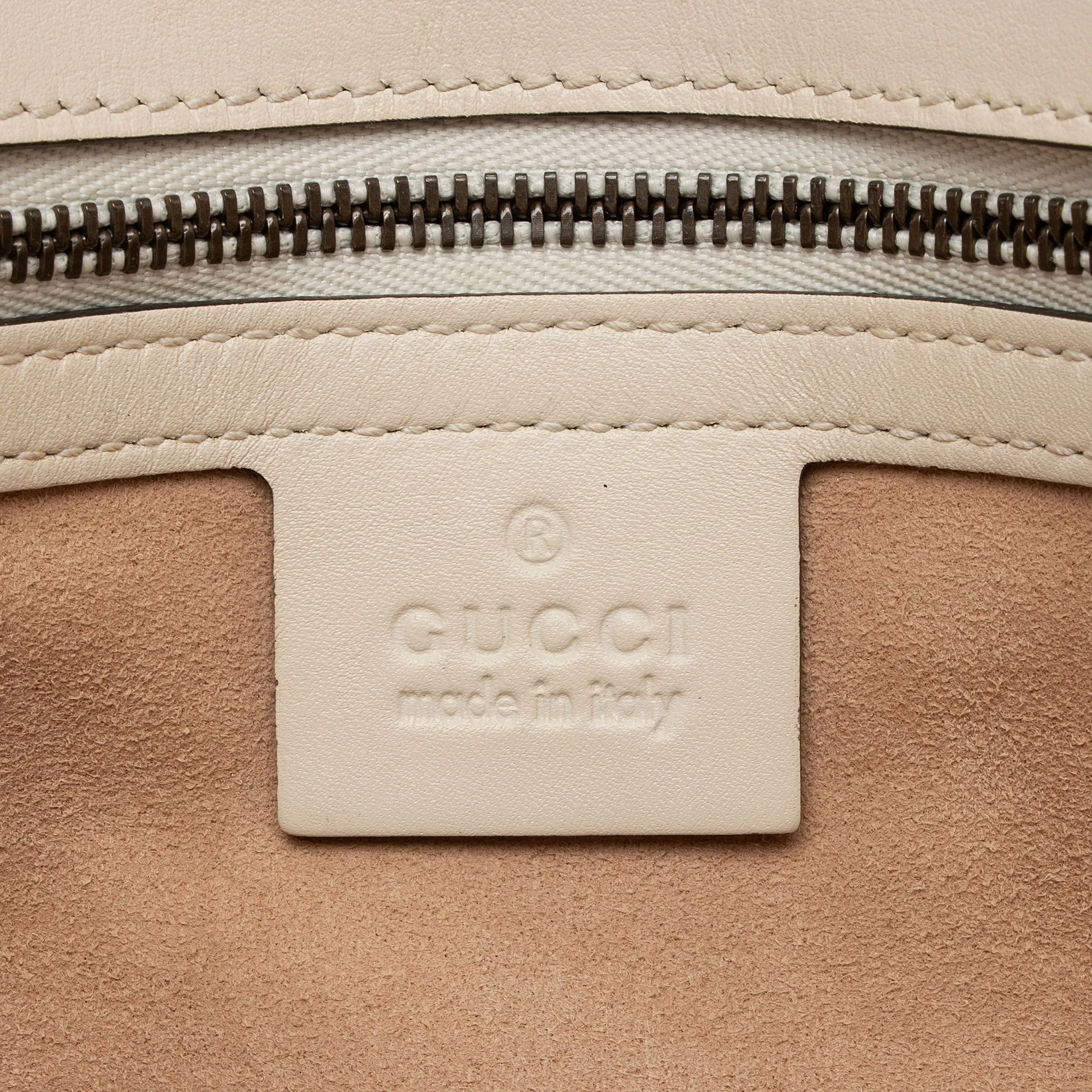 Gucci Matelasse Leather GG Marmont Small Flap Shoulder Bag (SHF-gduwv8)