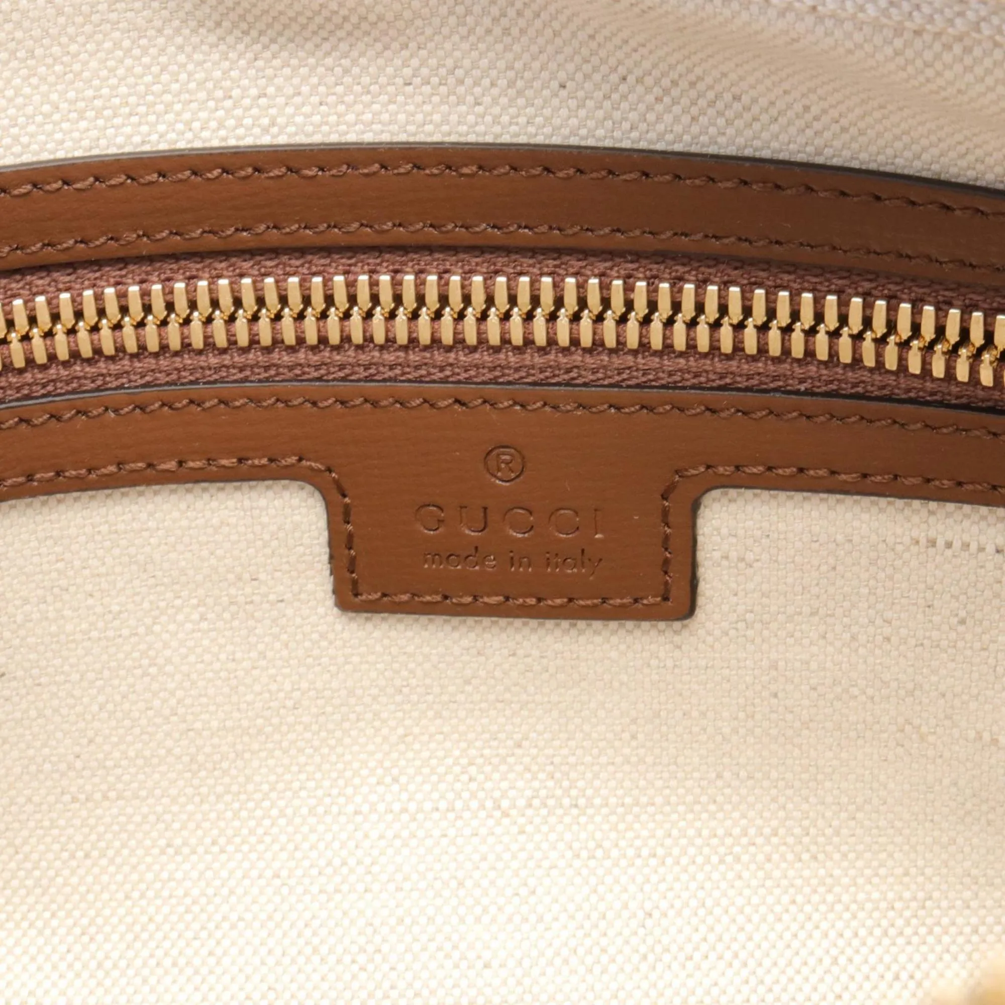 Gucci   Pvc Coated Canvas Leather Shoulder Bag (Pre-Owned)