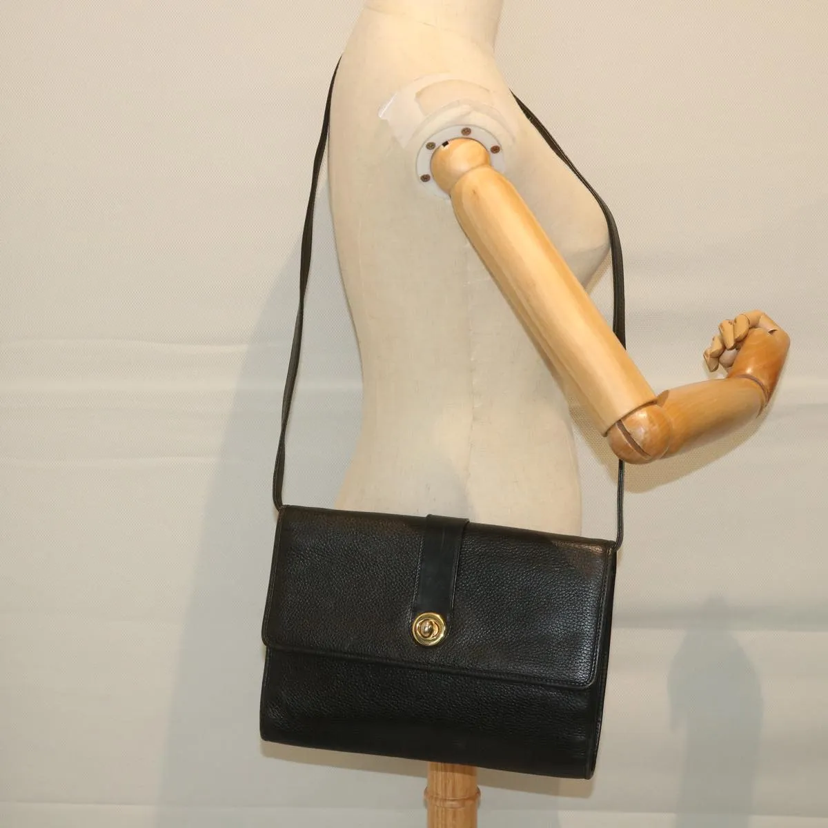 GUCCI Shoulder Bag Leather Black 004 23 0467  im450