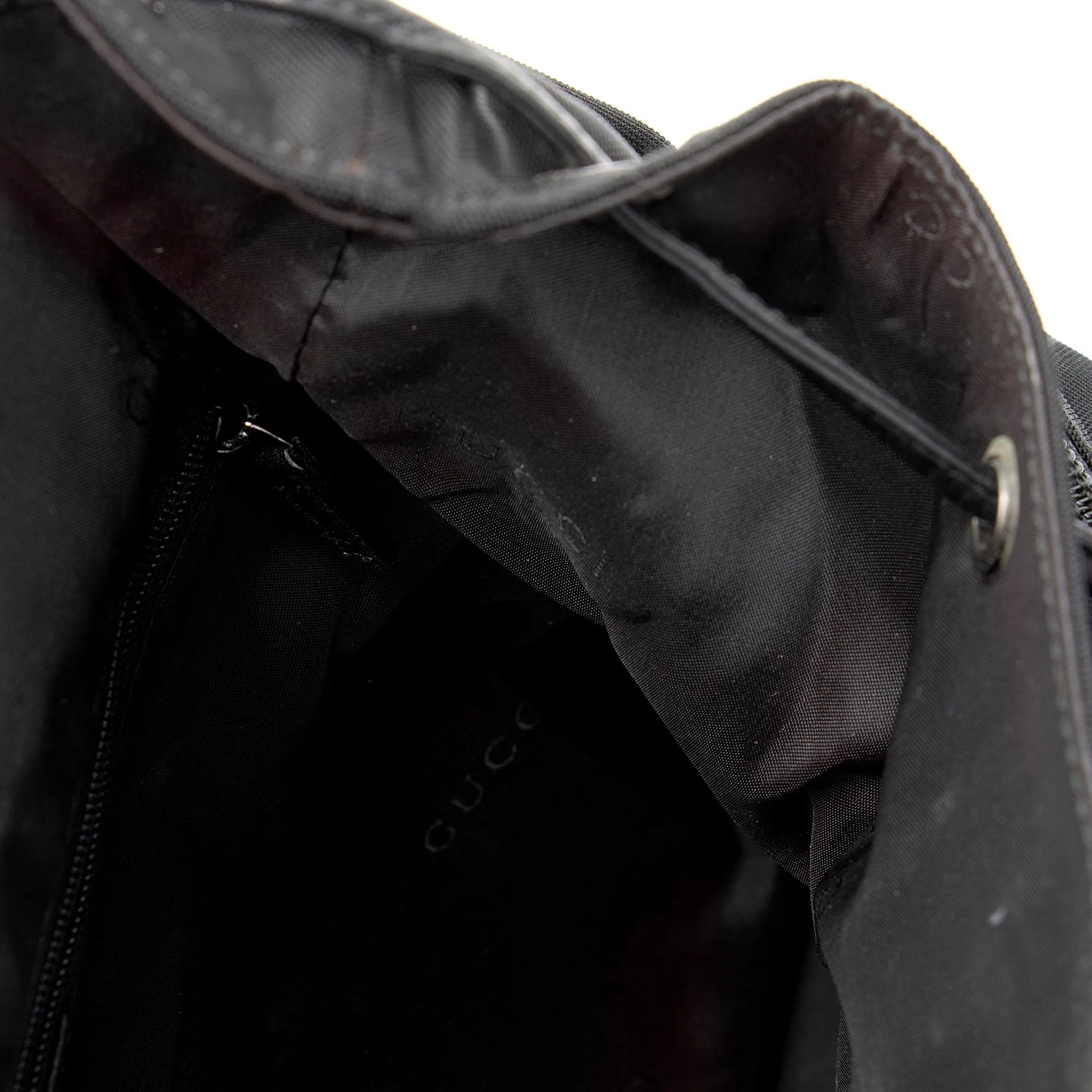 Gucci Vintage Nylon Backpack (SHF-B0jNII)