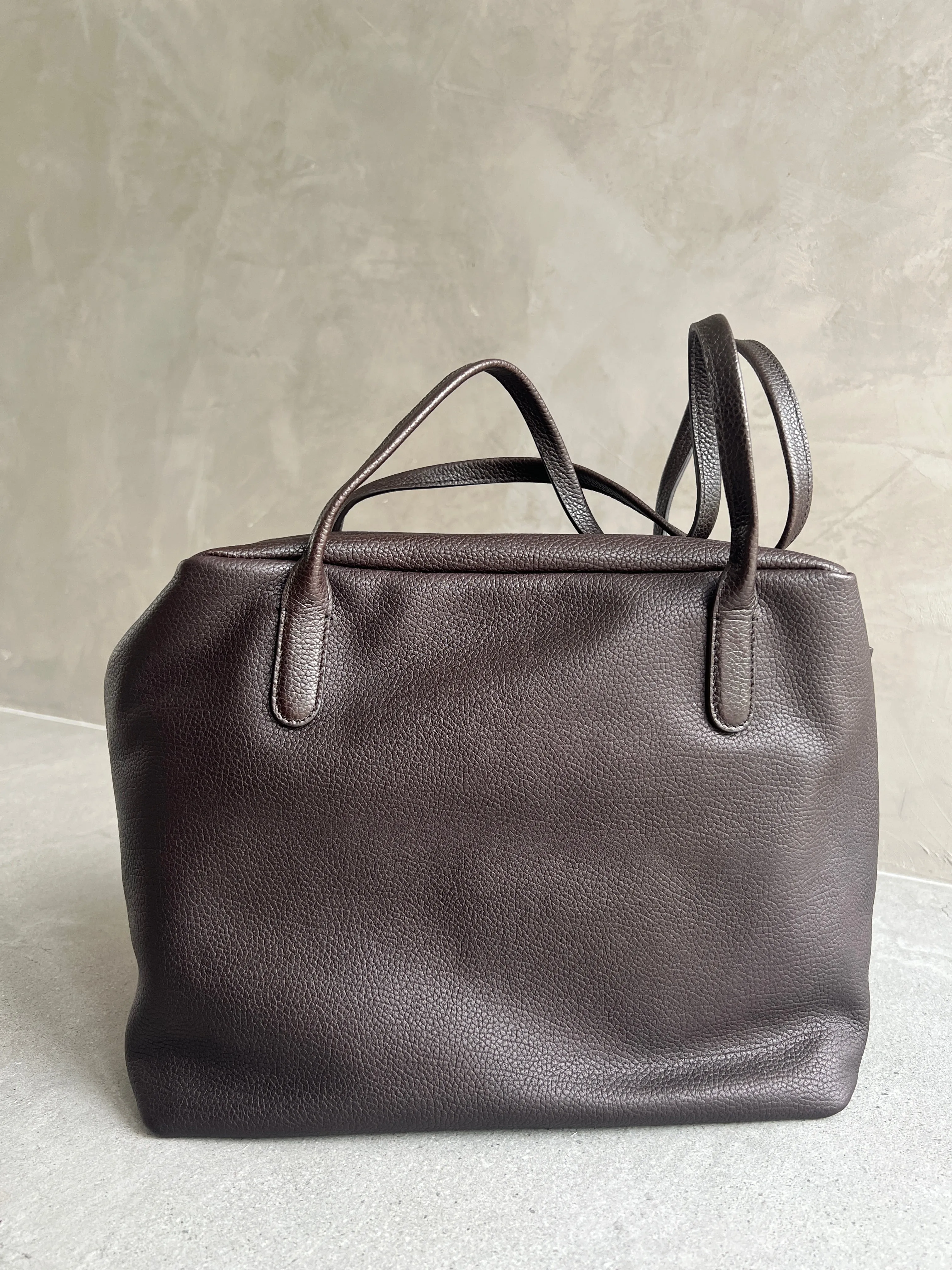 Henri, Grained, Brunette