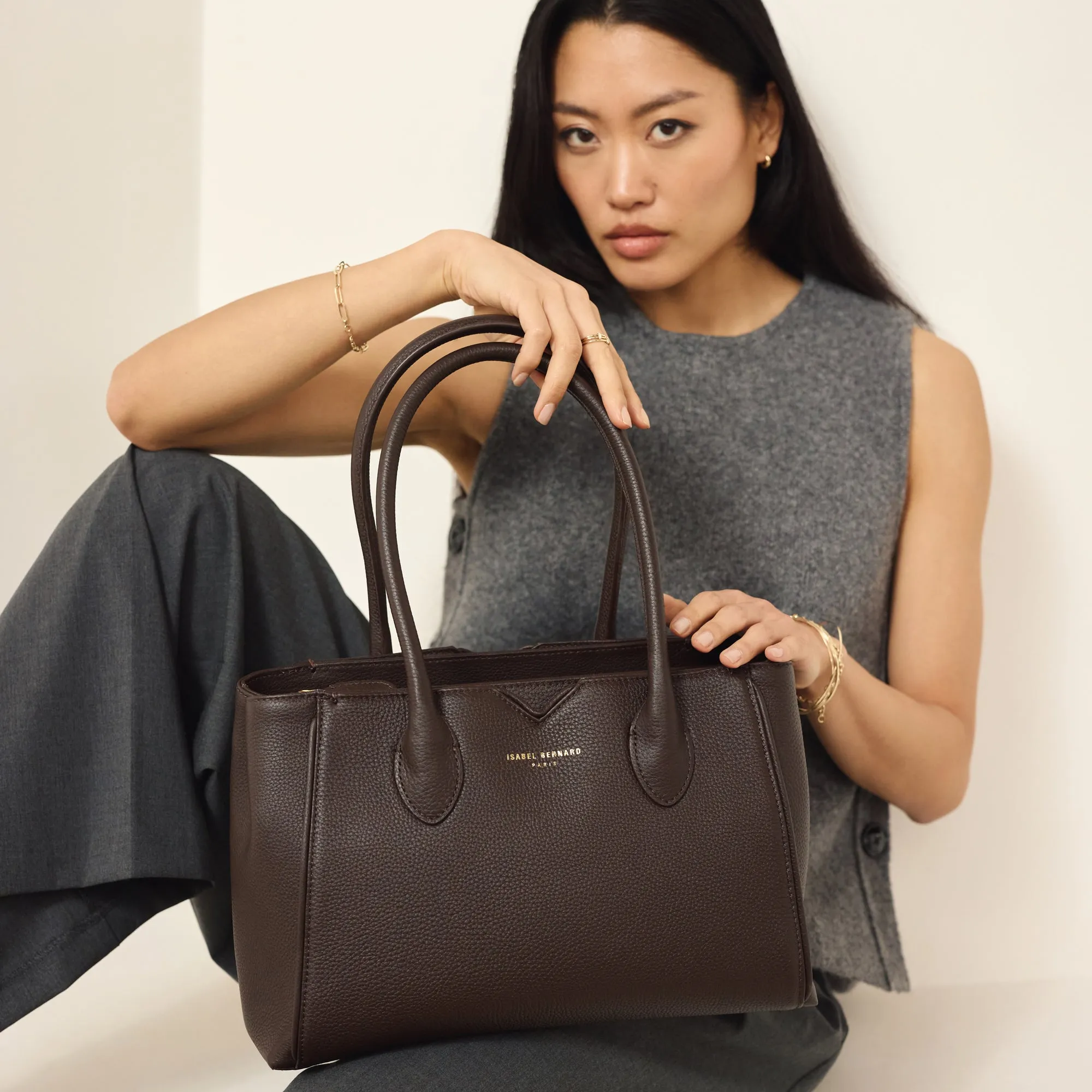 Honor Cloe brown calfskin leather handbag