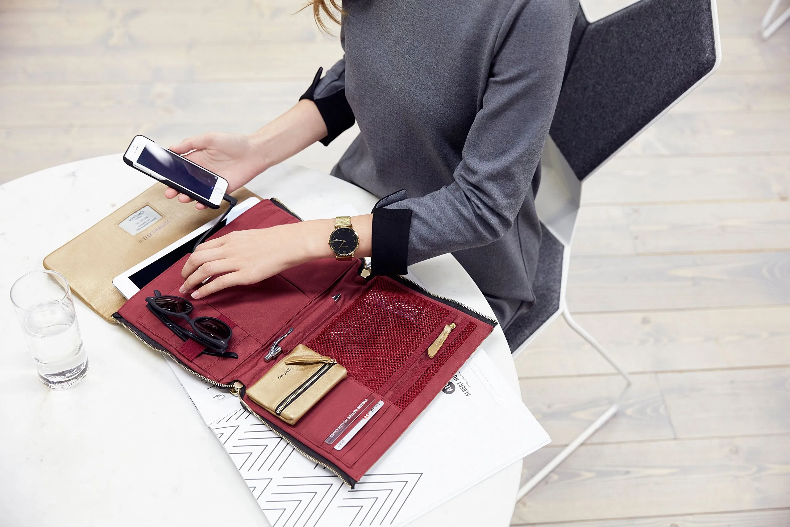 Knomo London Mayfair Luxe Elektronista 10" Digital Clutch Bag