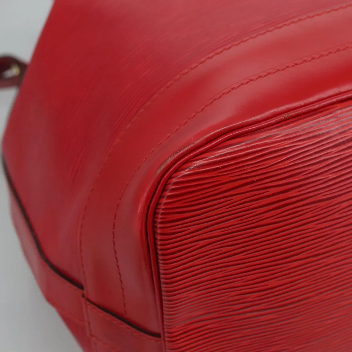 Leather Noe Shoulder Bag with Adjustable Drop and Metal Fittings