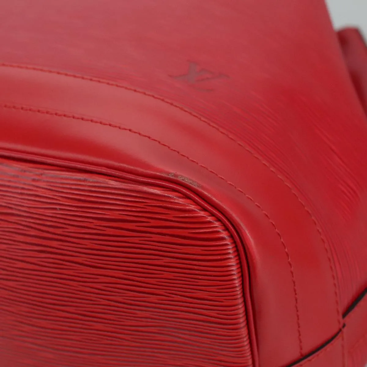 Leather Noe Shoulder Bag with Adjustable Drop and Metal Fittings