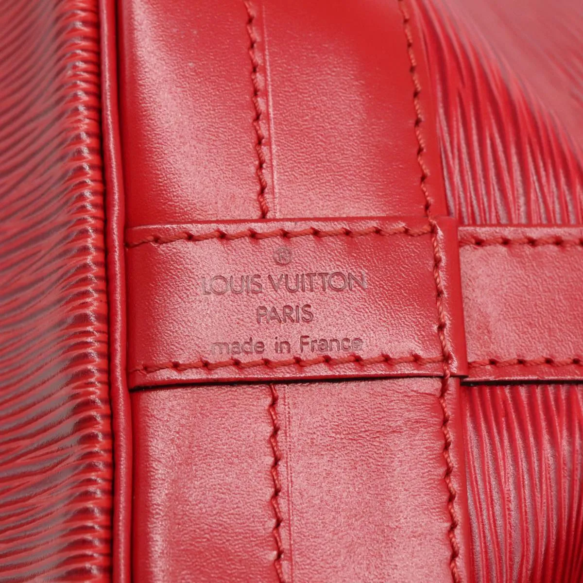 Leather Noe Shoulder Bag with Adjustable Drop and Metal Fittings