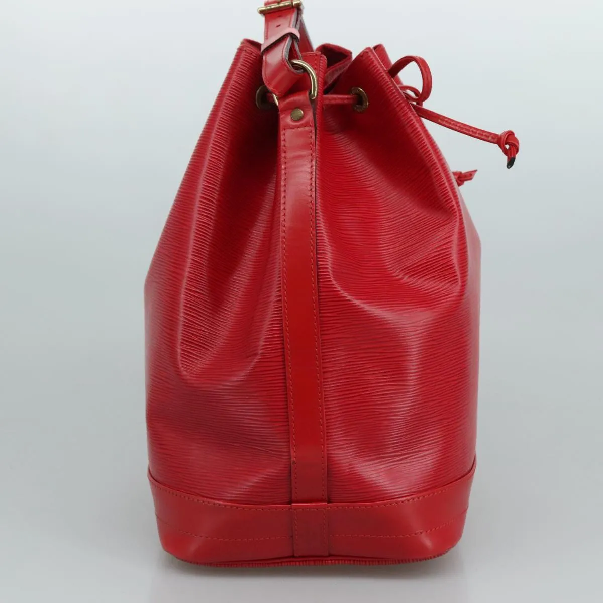 Leather Noe Shoulder Bag with Adjustable Drop and Metal Fittings