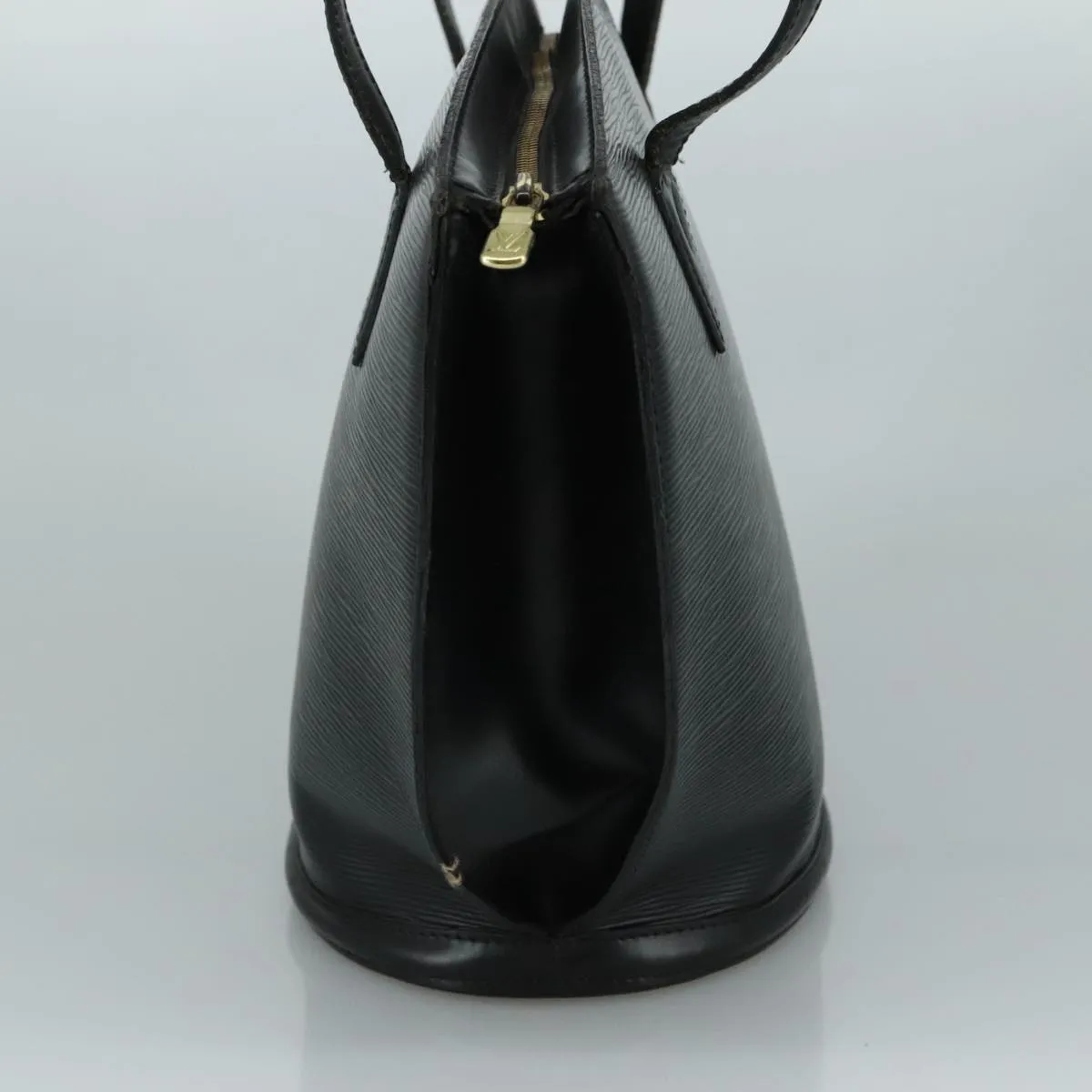 Leather Shoulder Bag with Classic Design