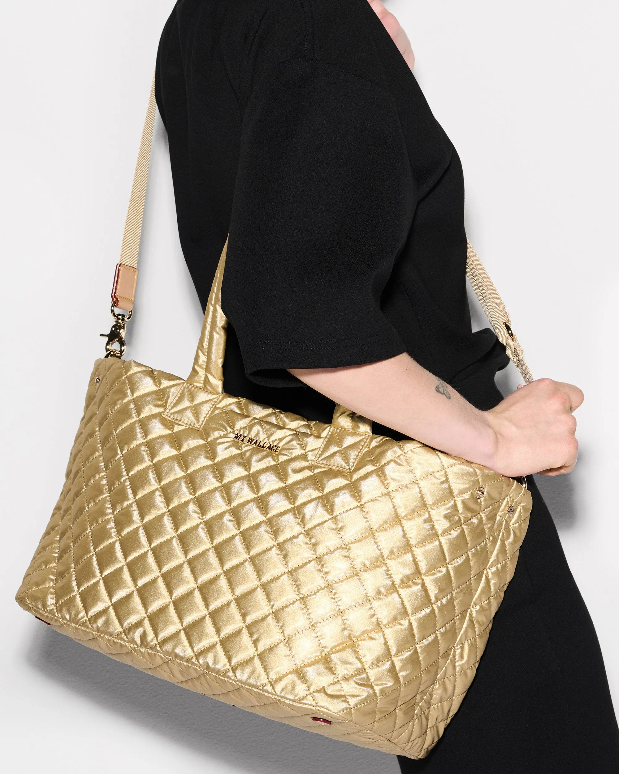 Light Gold Pearl Medium Metro City Tote