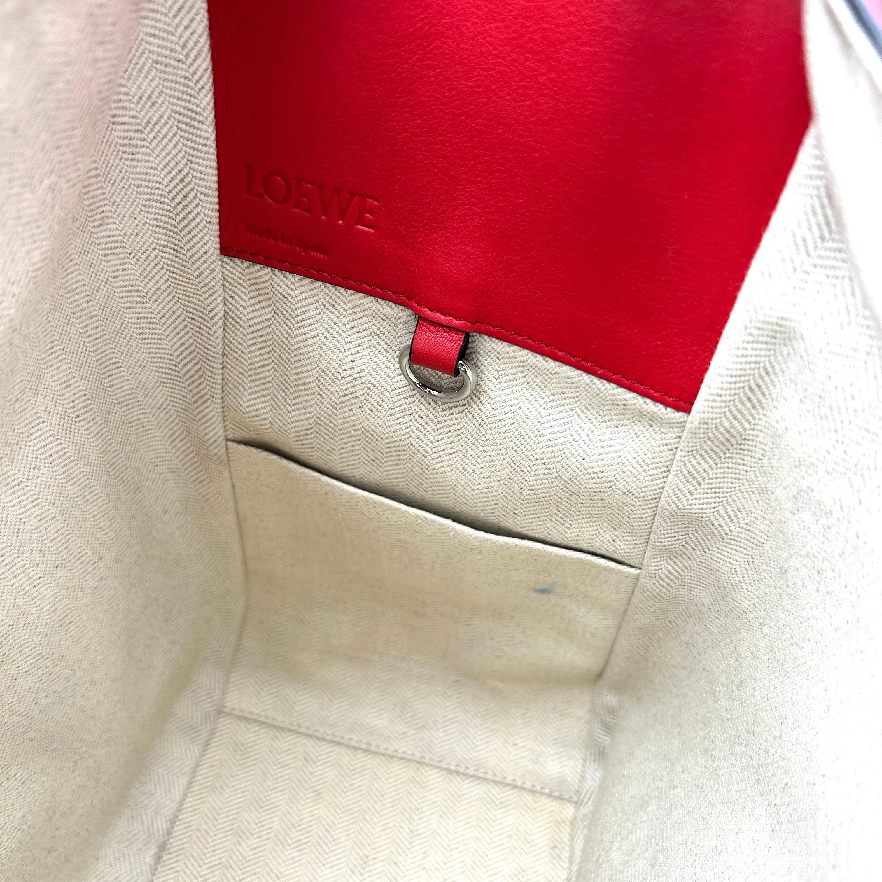 Loewe Signature Hammock Medium - Red Shoulder Bags, Handbags  LA38775
