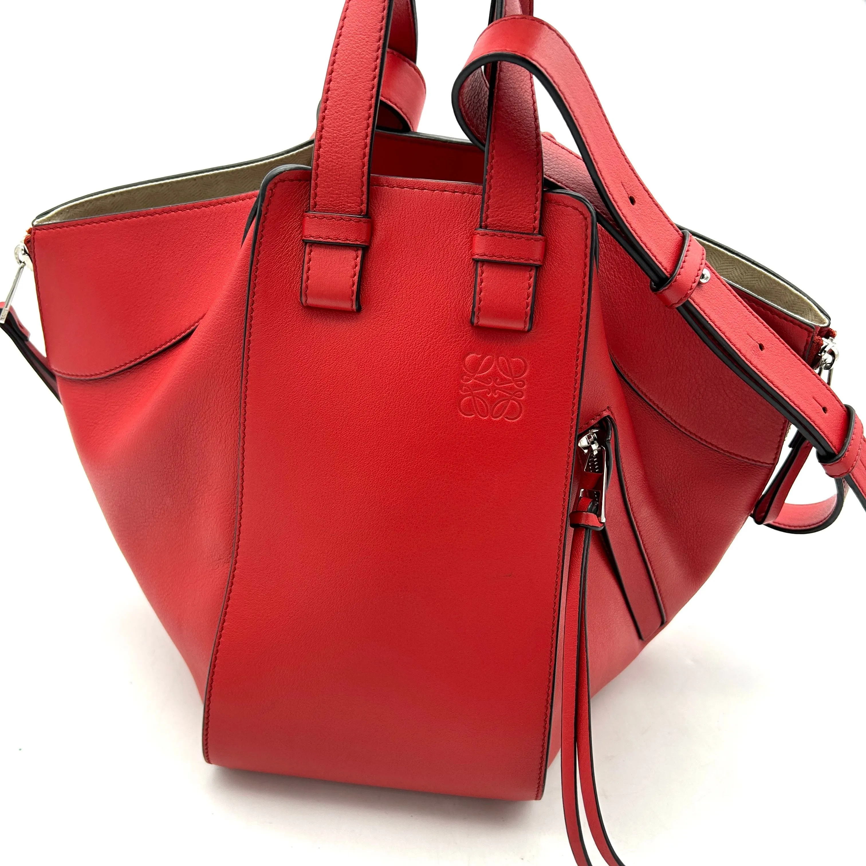 Loewe Signature Hammock Medium - Red Shoulder Bags, Handbags  LA38775