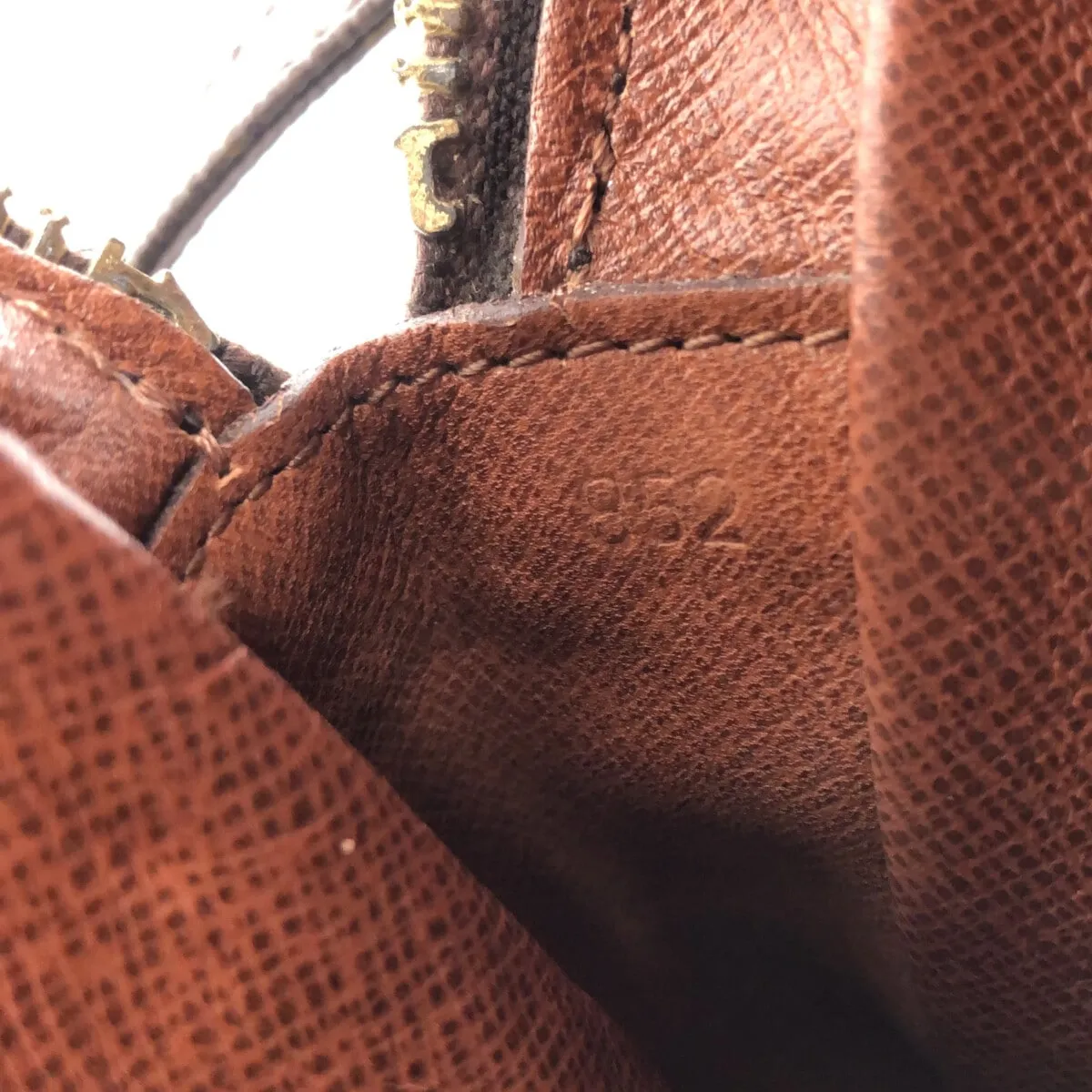 Louis Vuitton Amazon  Canvas Shoulder Bag ()