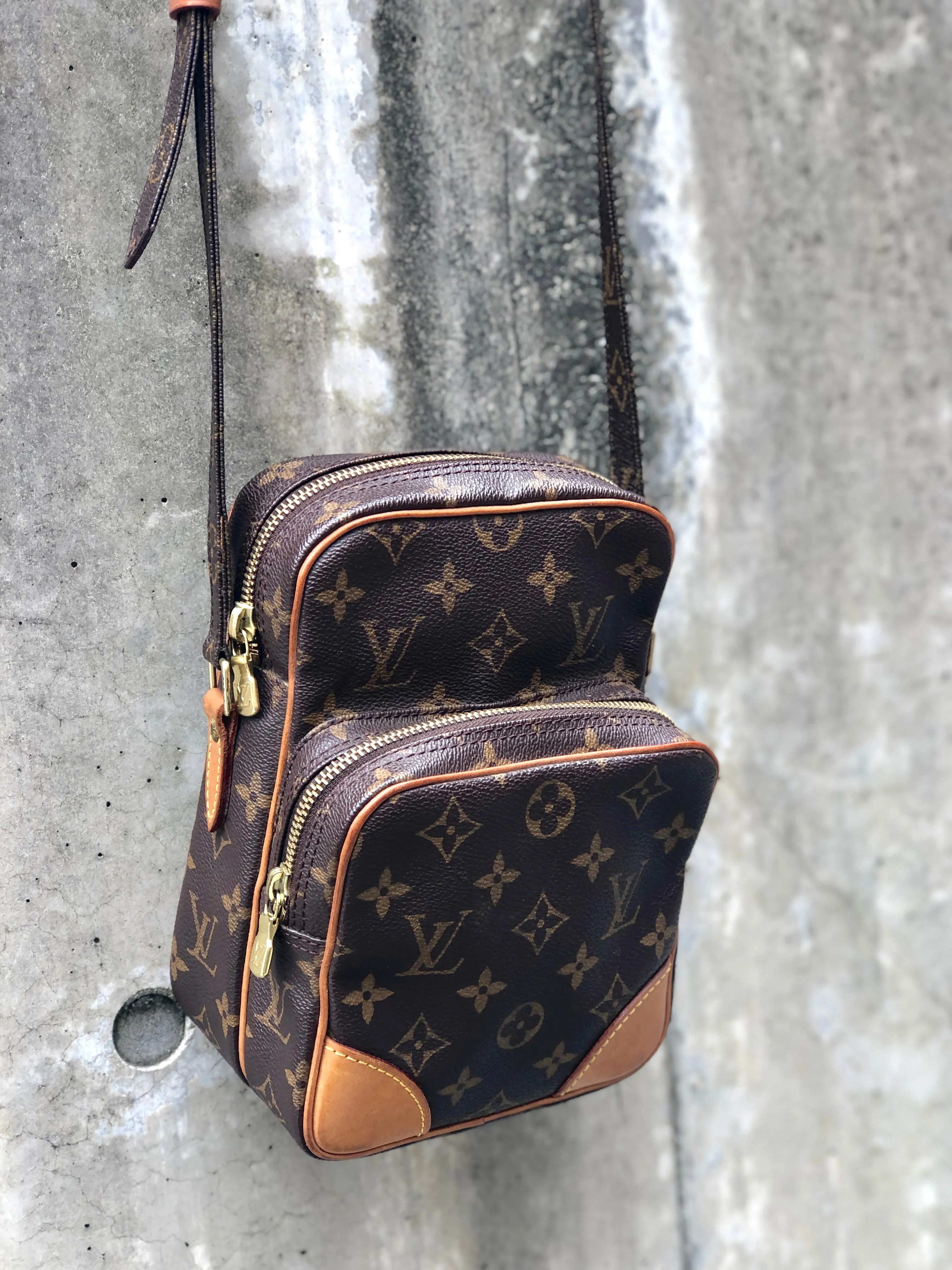 LOUIS VUITTON Amazon M45236 Monogram Crossbody Shoulder bag Pochette Vintage Old ef5htg