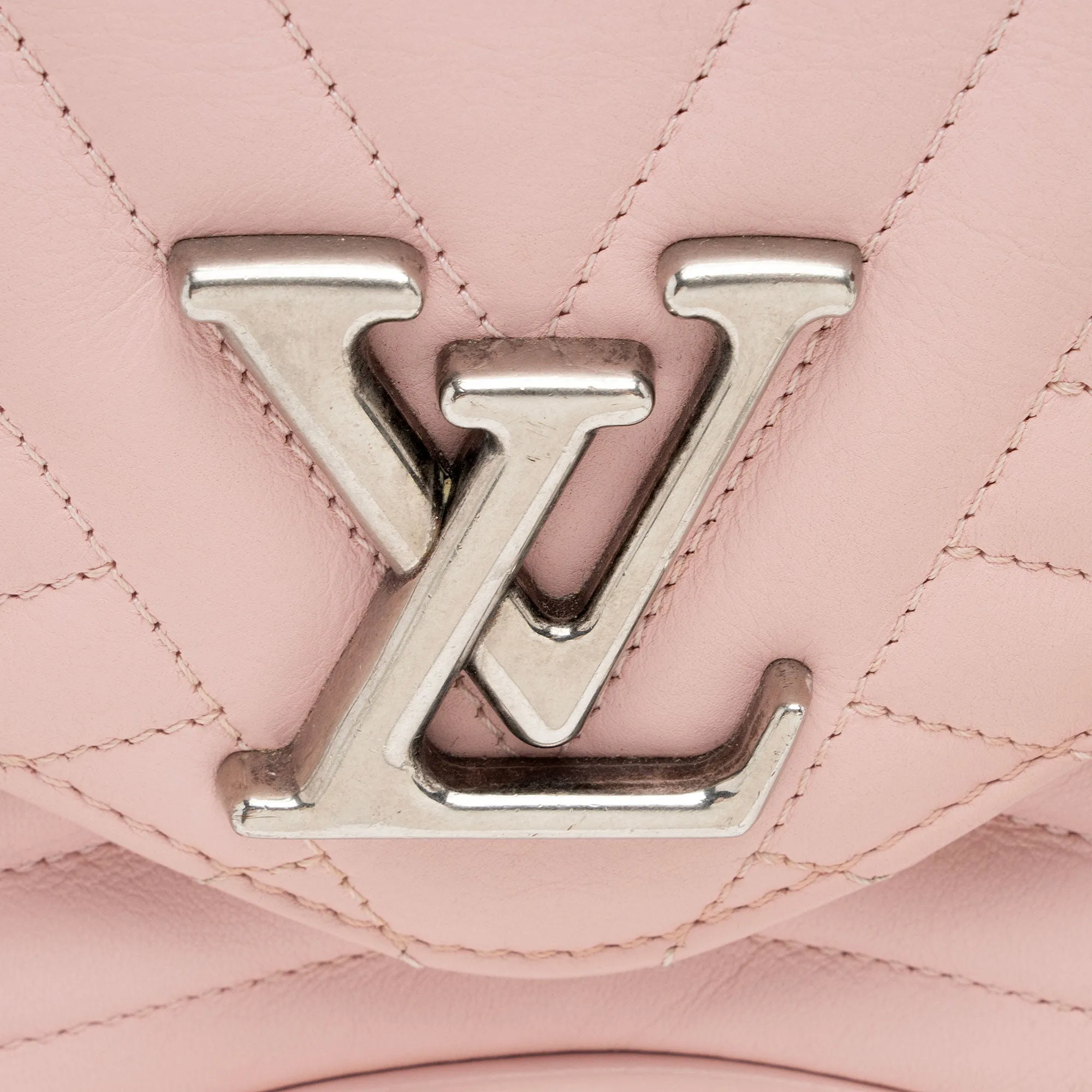 Louis Vuitton Calfskin New Wave Chain PM Shoulder Bag (SHF-MbVEzv)