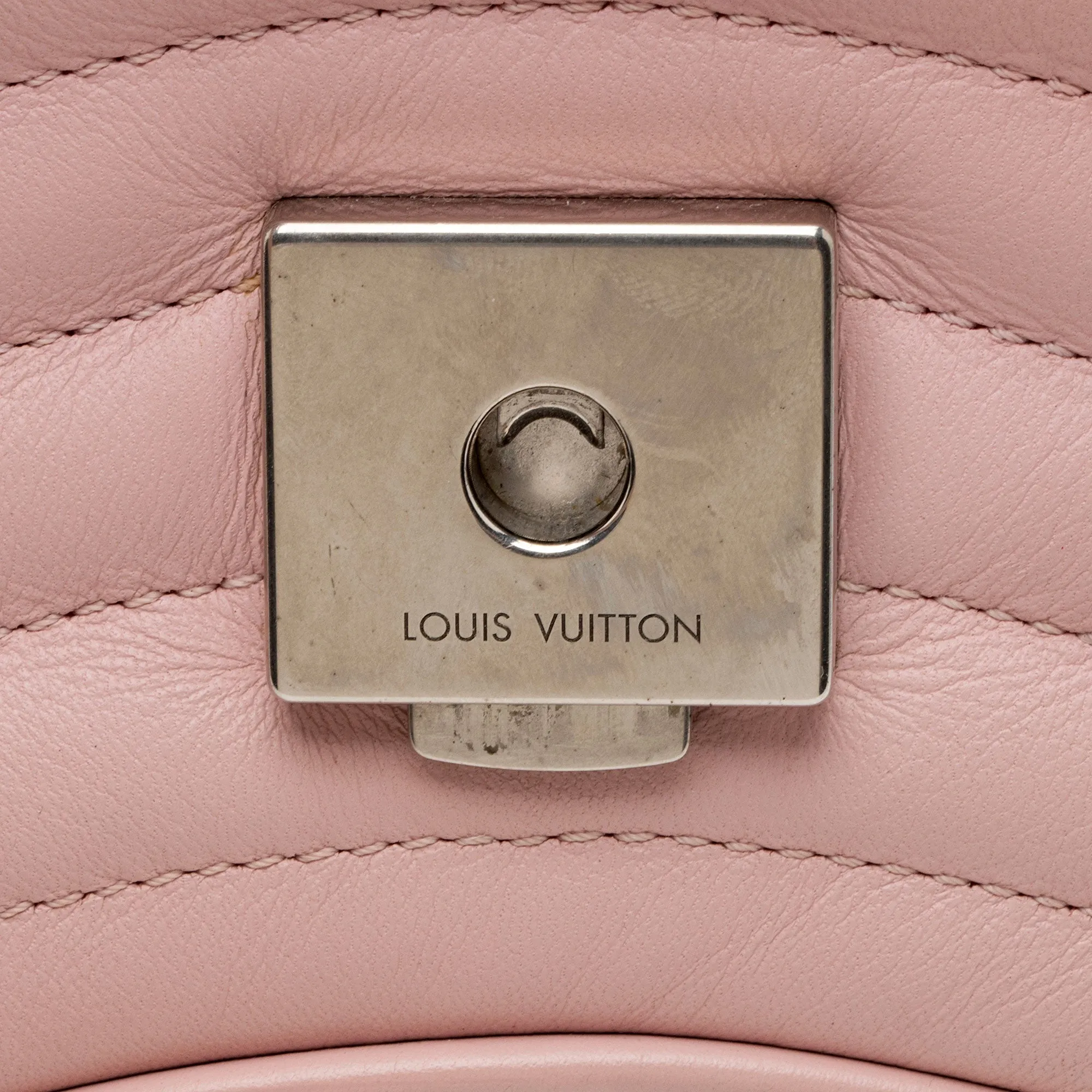 Louis Vuitton Calfskin New Wave Chain PM Shoulder Bag (SHF-MbVEzv)