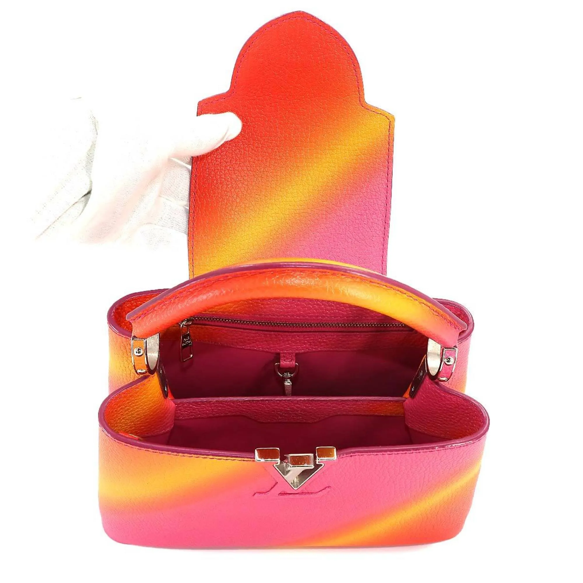 Louis Vuitton Capucines  Leather Shoulder Bag ()