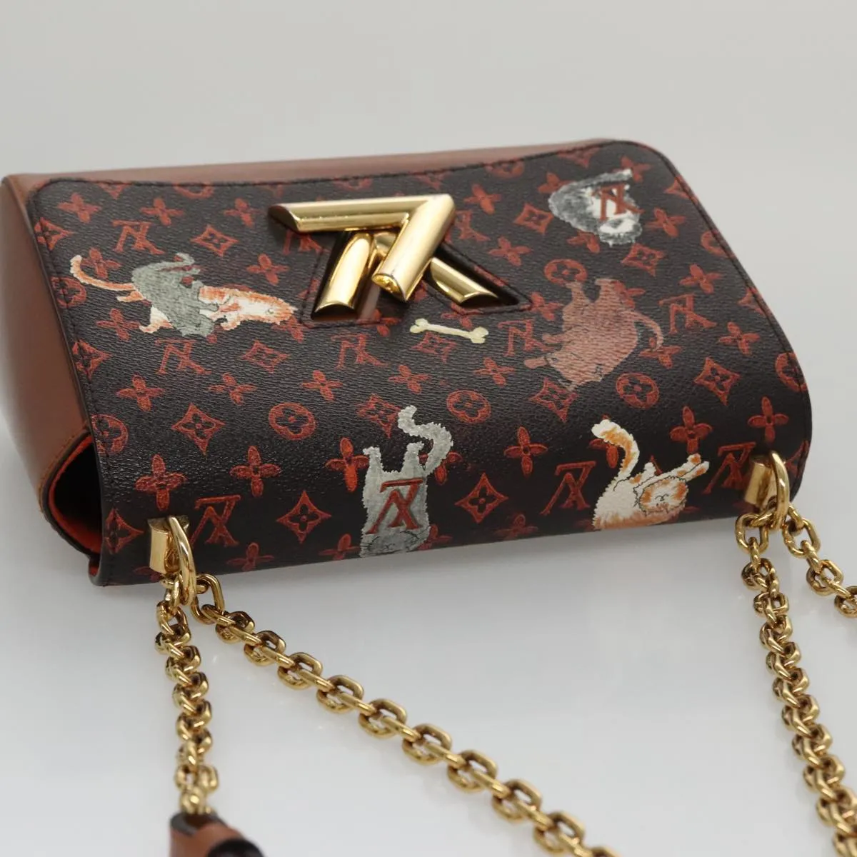 LOUIS VUITTON Catgram Sack Twist MM Shoulder Bag Marron M44408 LV 104424SA