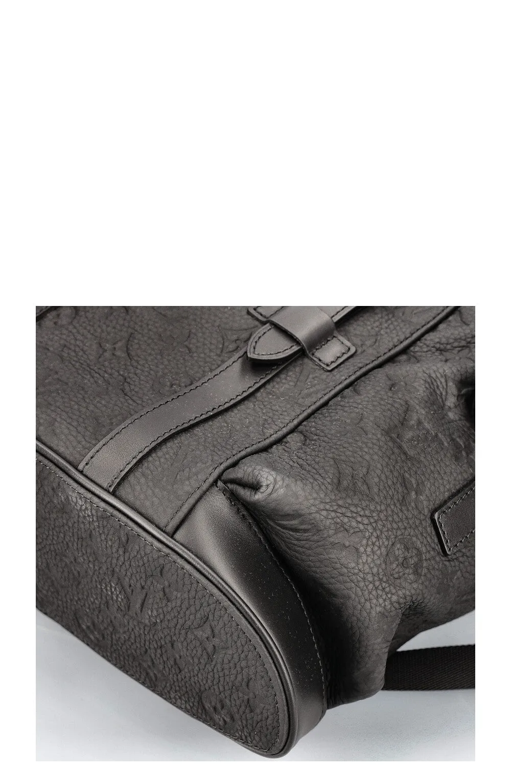 LOUIS VUITTON Christopher MM Backpack Black