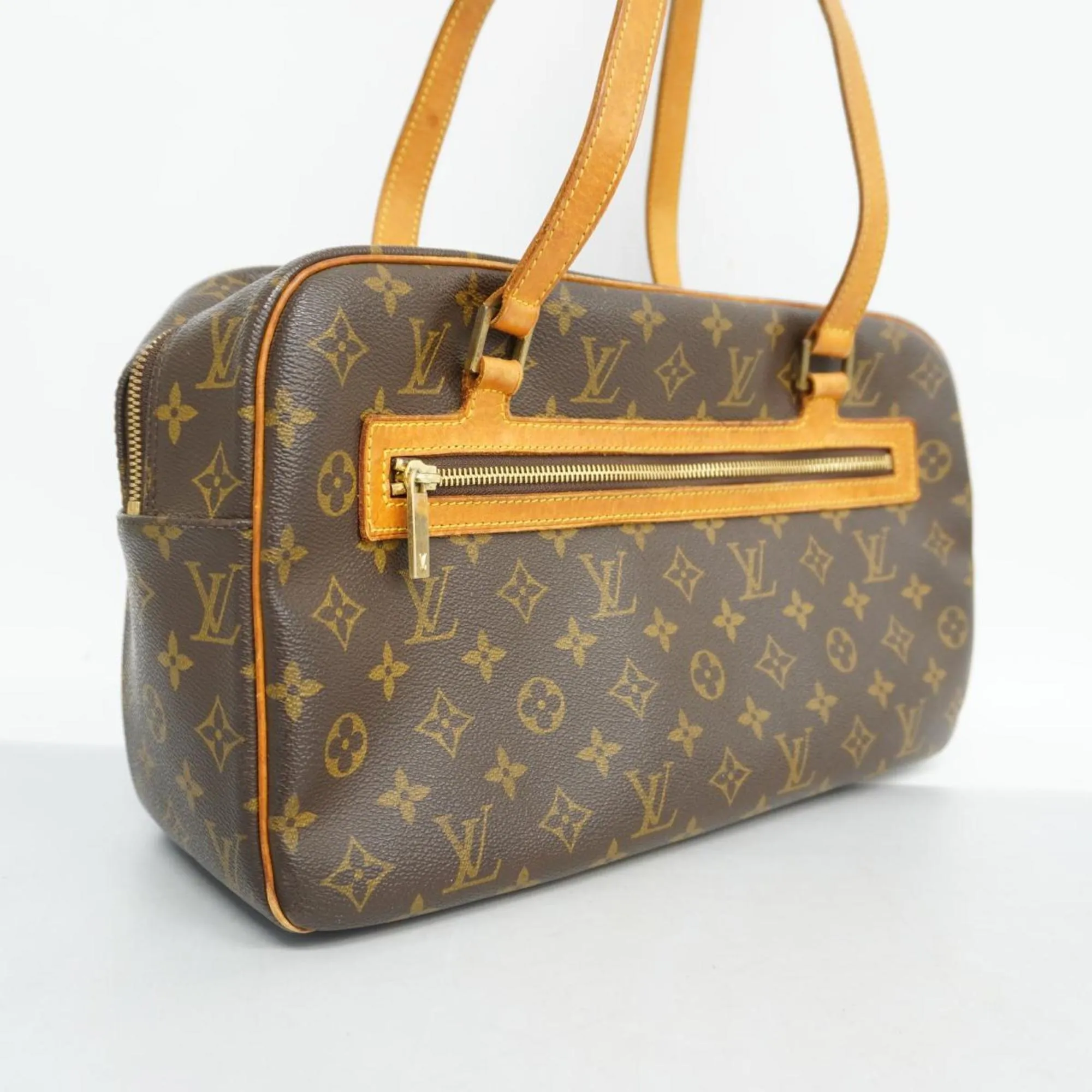 Louis Vuitton Cit  Canvas Shoulder Bag ()