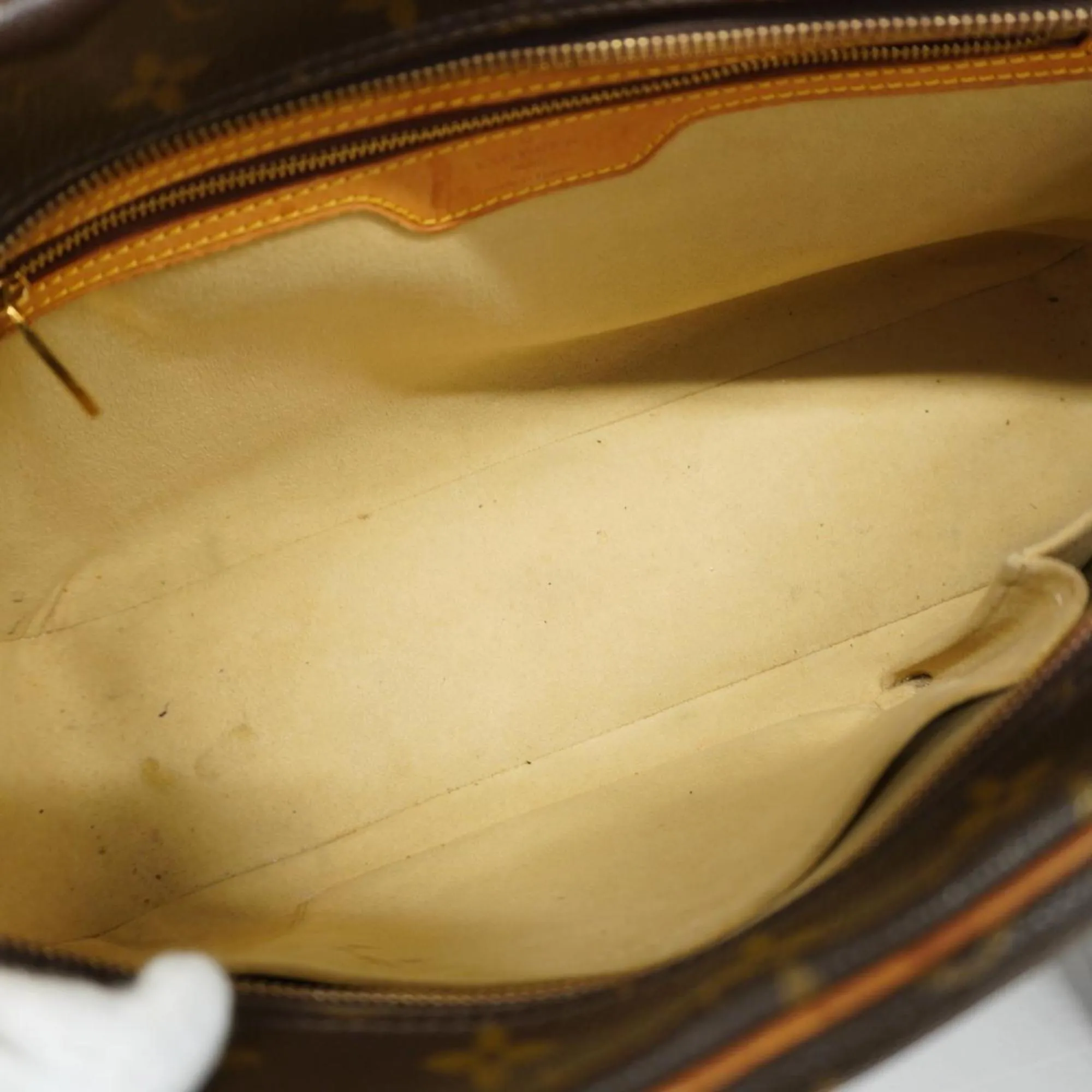 Louis Vuitton Cit  Canvas Shoulder Bag ()