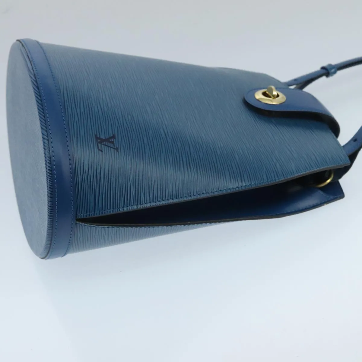 Louis Vuitton Cluny Blue Leather Shoulder Bag