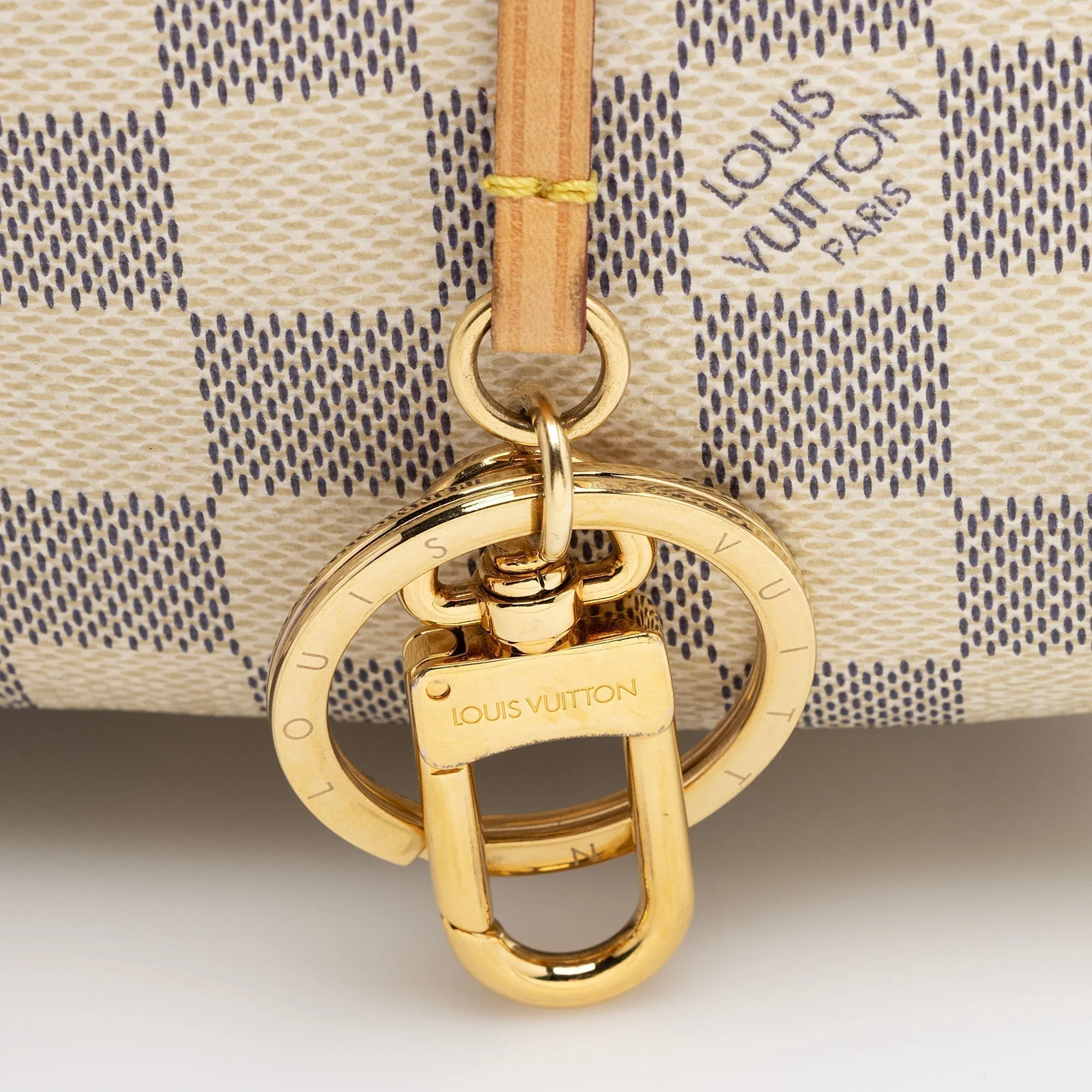 Louis Vuitton Damier Azur Artsy MM Shoulder Bag (SHF-22677)