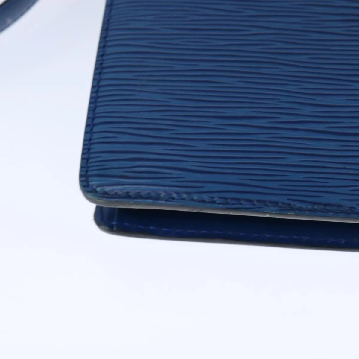 LOUIS VUITTON Epi Capuchin Shoulder Bag Blue M52345 LV 106904