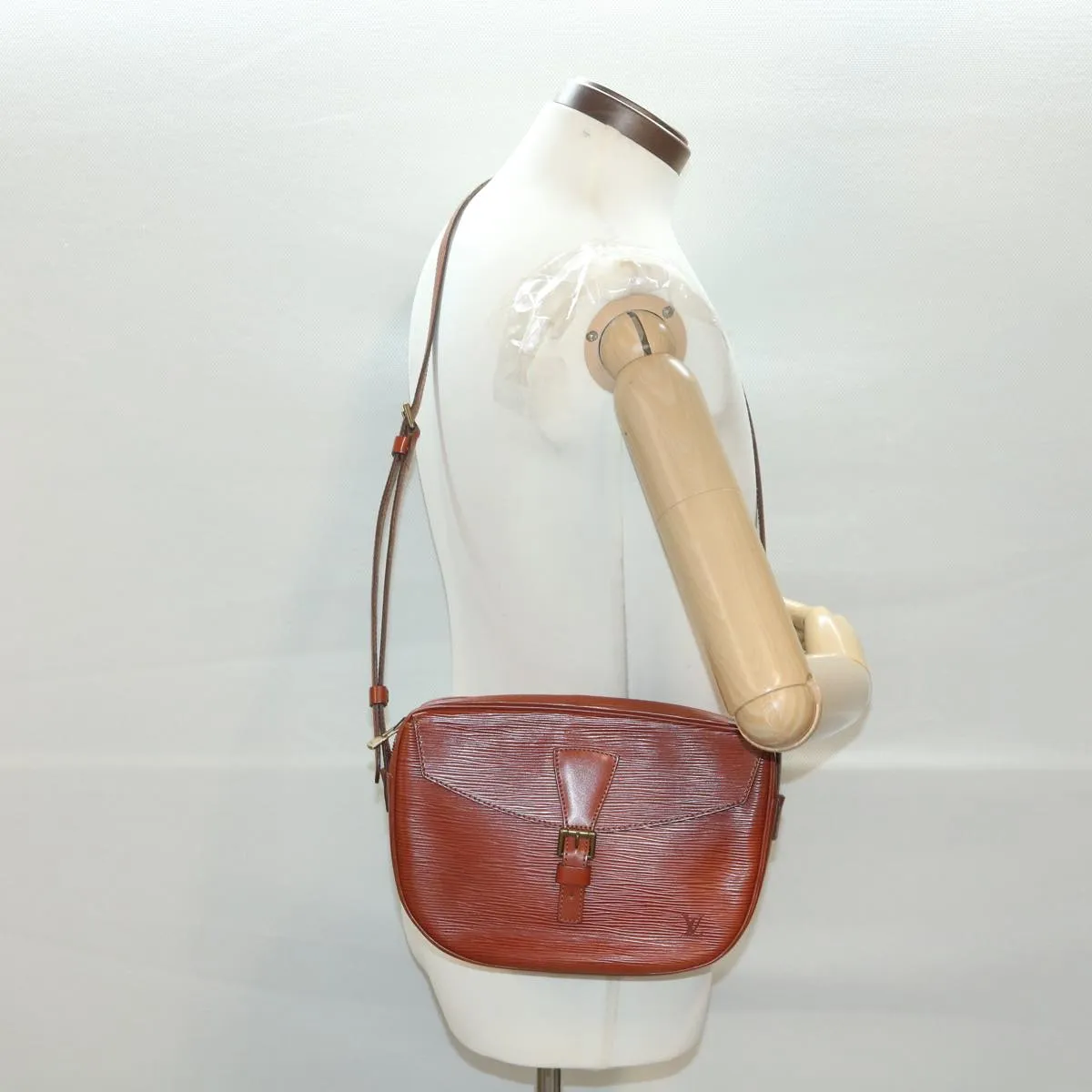 LOUIS VUITTON Epi June Feuille Shoulder Bag Brown Kenya M52153 LV 38759