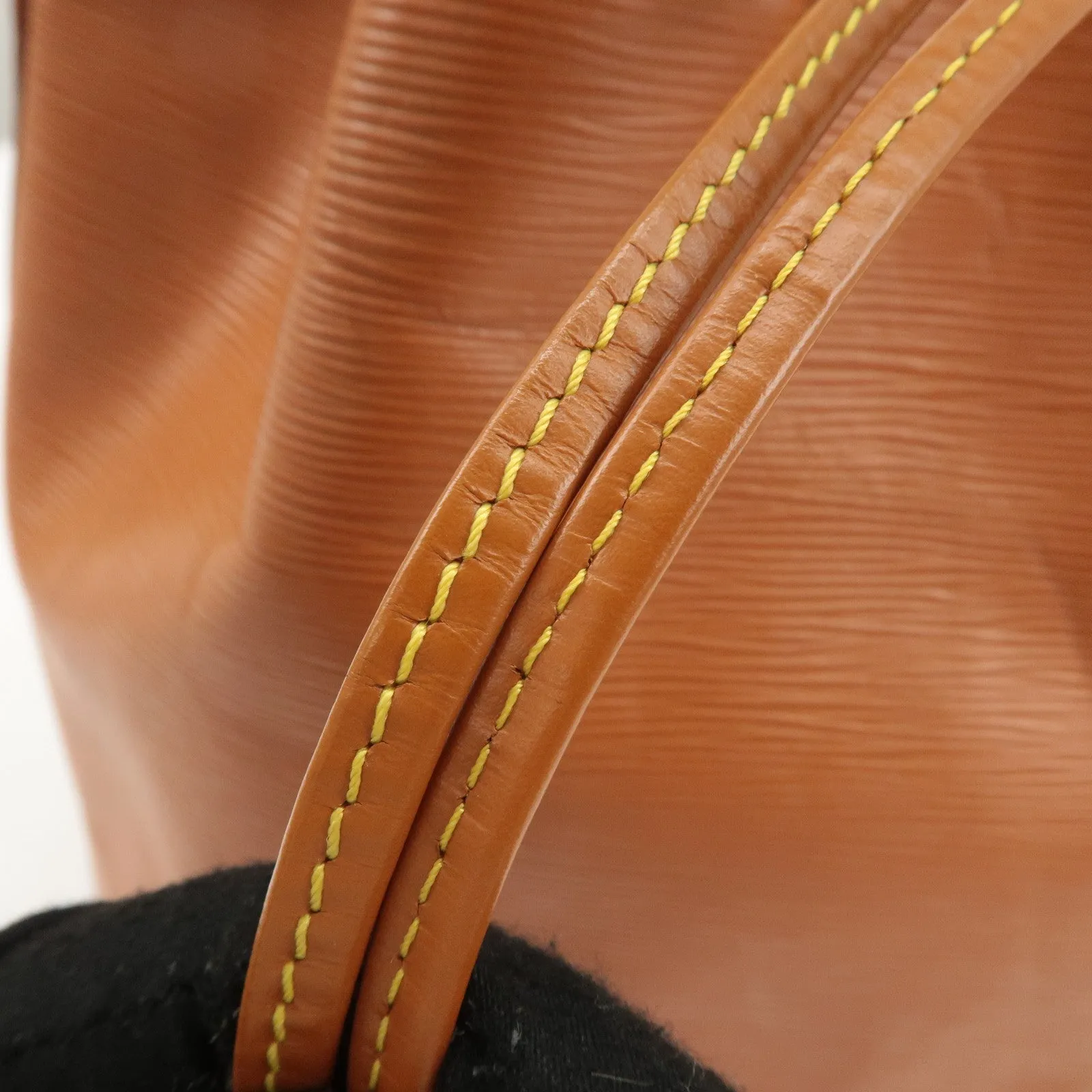 Louis Vuitton Epi Leather Noe Shoulder Bag Zipang Gold M44008