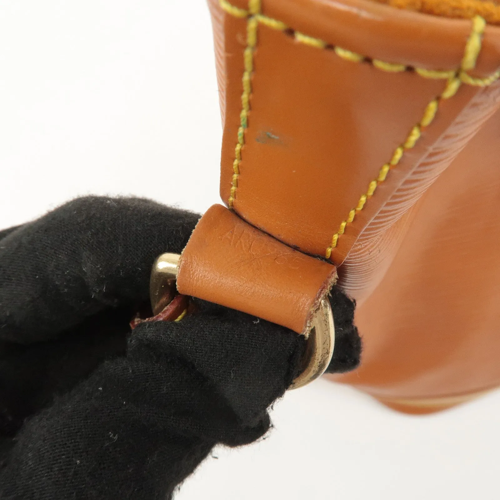 Louis Vuitton Epi Leather Noe Shoulder Bag Zipang Gold M44008