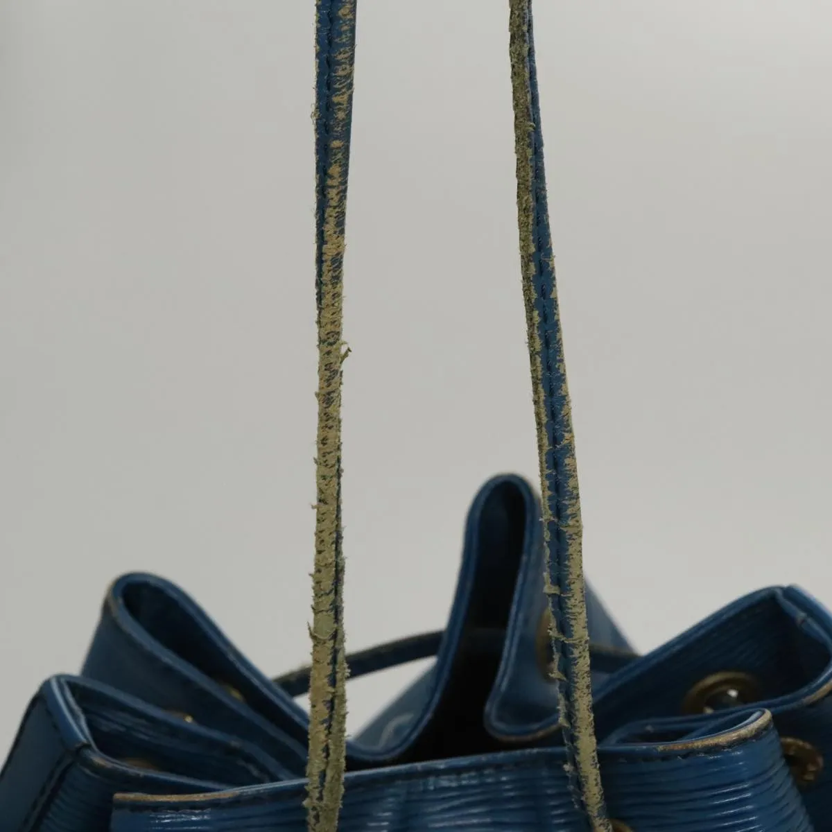 LOUIS VUITTON Epi Noe Shoulder Bag Toledo Blue M44005 LV 107471