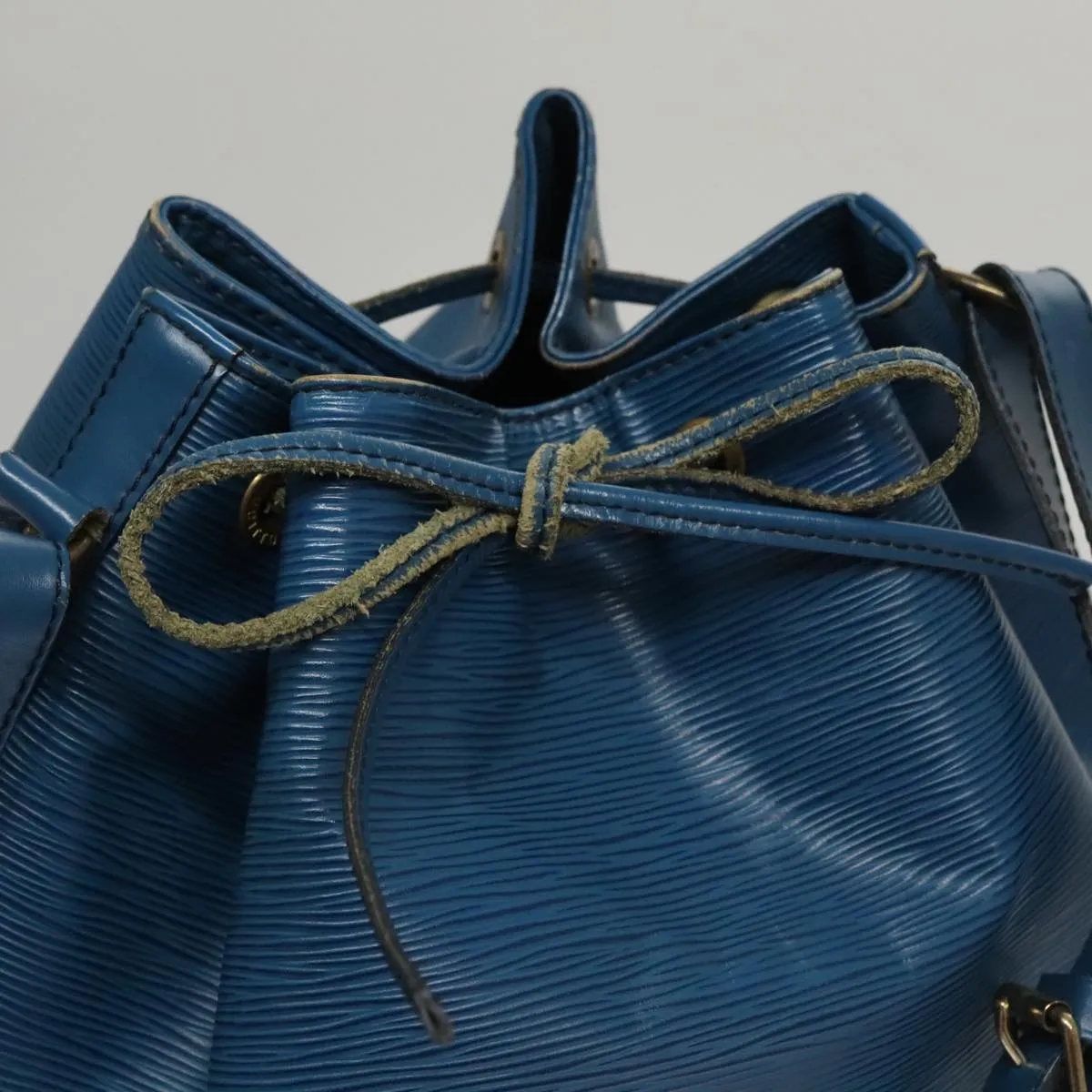 LOUIS VUITTON Epi Noe Shoulder Bag Toledo Blue M44005 LV 107471