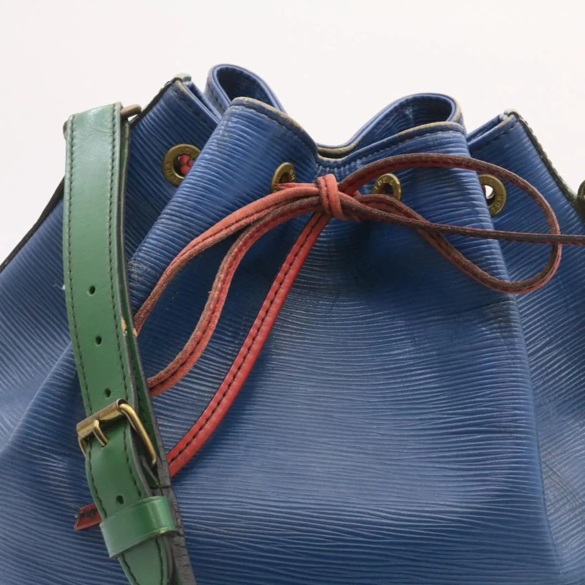 LOUIS VUITTON Epi Noe Tricolor Shoulder Bag Red Blue Green M44082 LV th1977