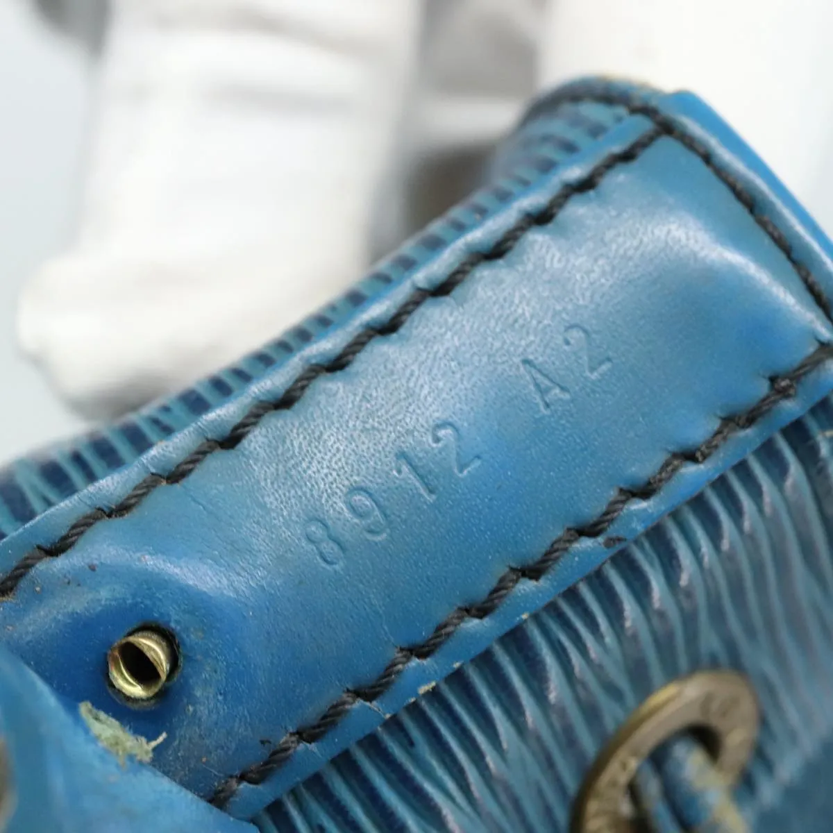 LOUIS VUITTON Epi Petit Noe Shoulder Bag Blue M44105 LV 104365